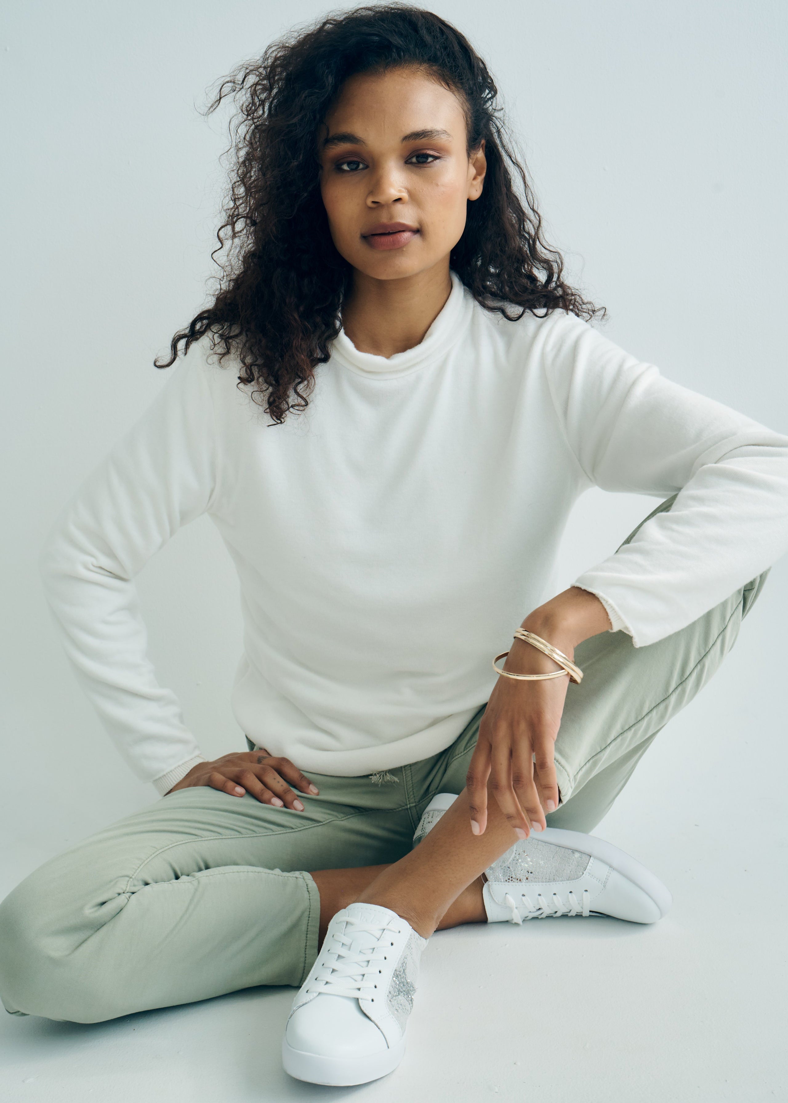 Italian Luxe Viscose Turtle Neck in Off White