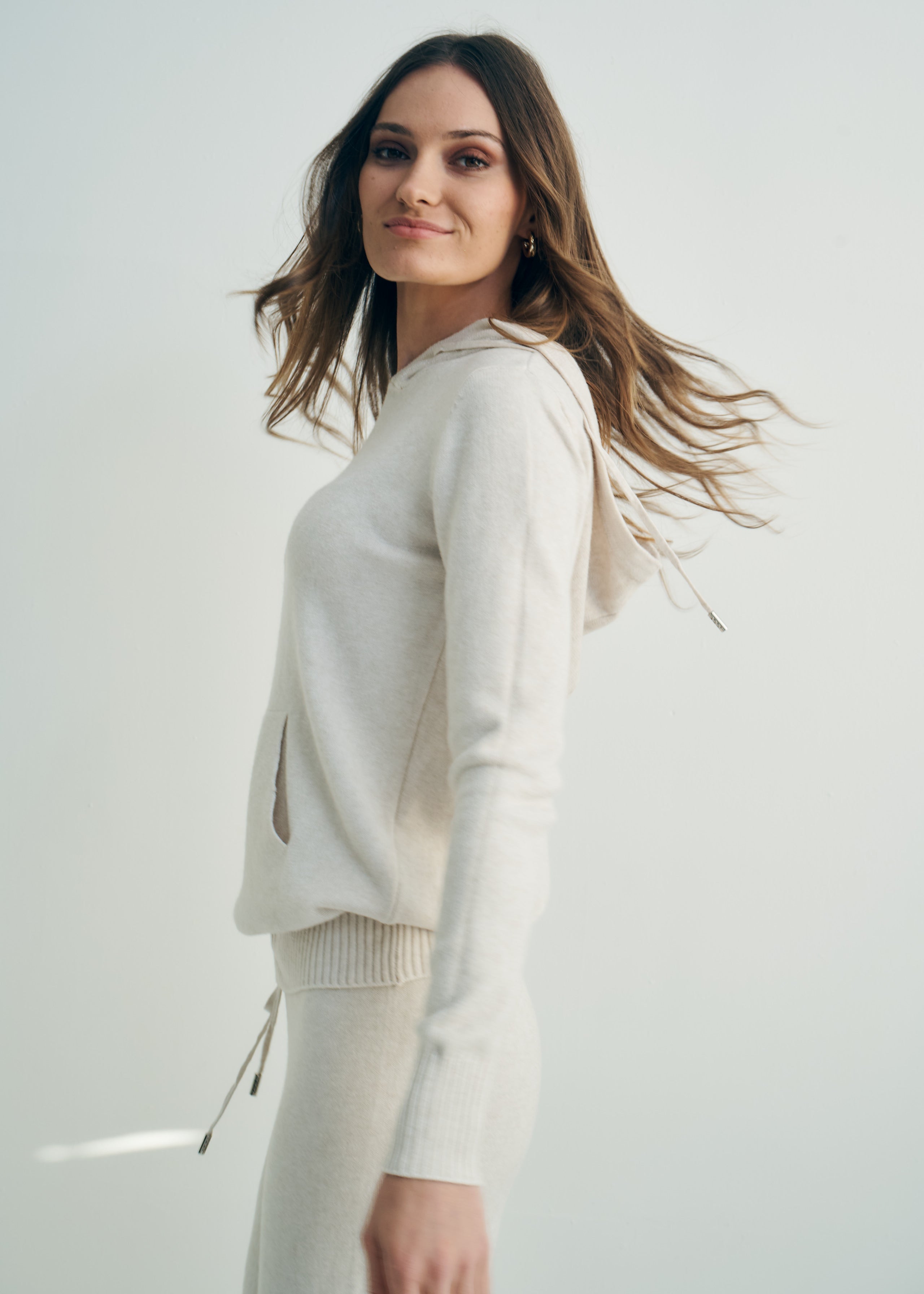 Cloud Knitted Viscose Hooded Set With Palazzo Pants In Cream