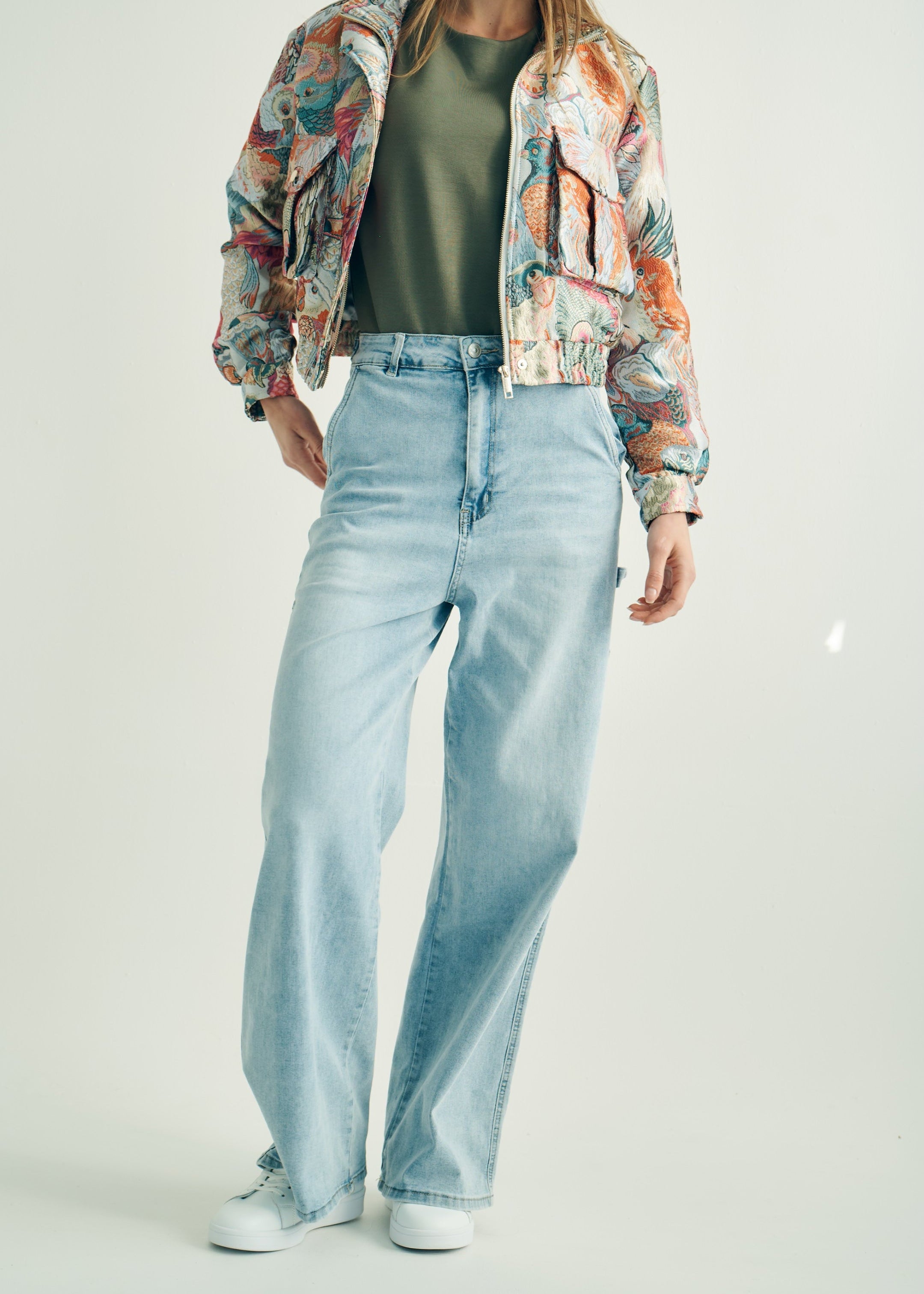 High Rise Cargo Style Wide Leg Jeans in Light Blue Denim