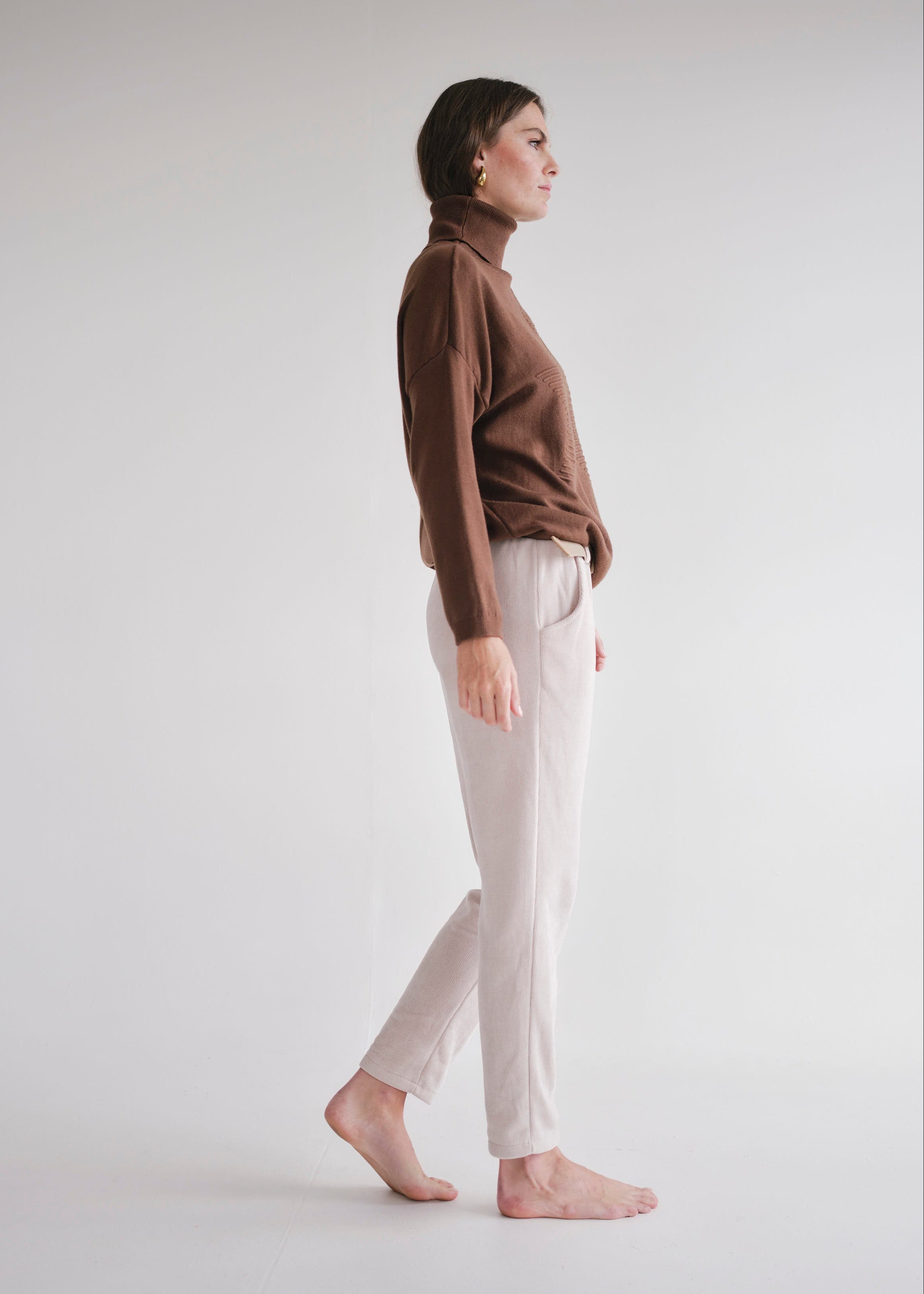 Italian Velour Joggers In Cream