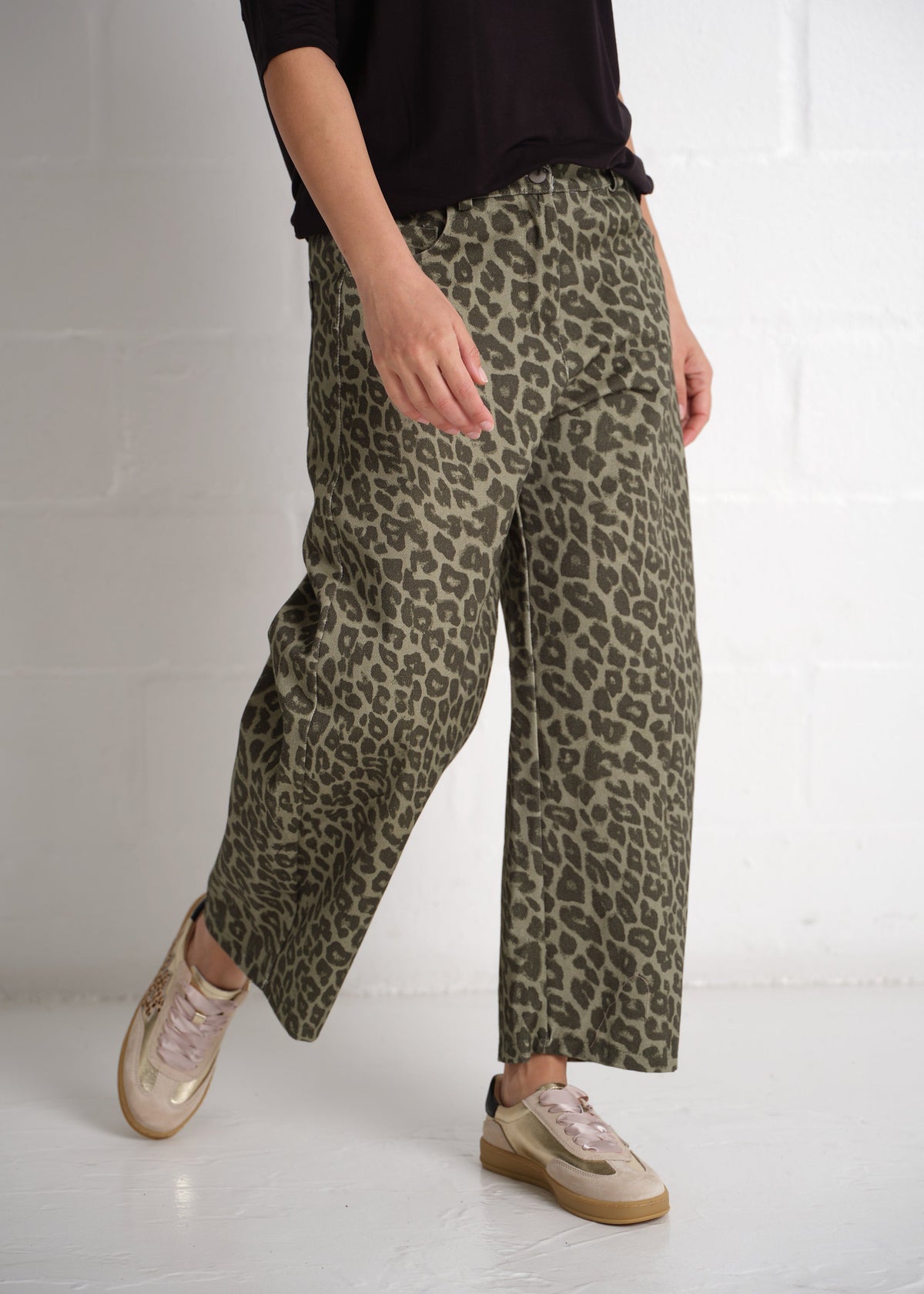 Kruger Leopard Print Wide Leg Pants In Khaki
