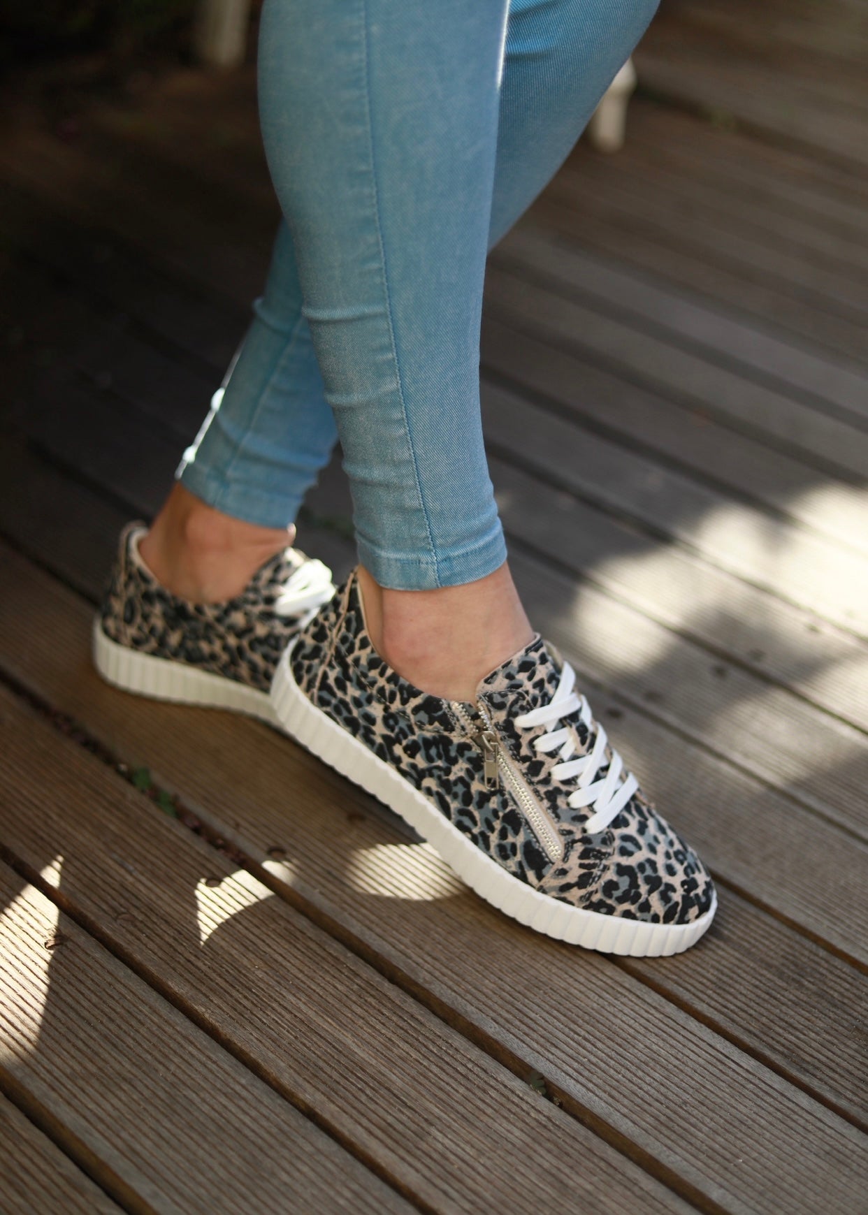 Callie Leather Sneaker With Leopard Print In Grey