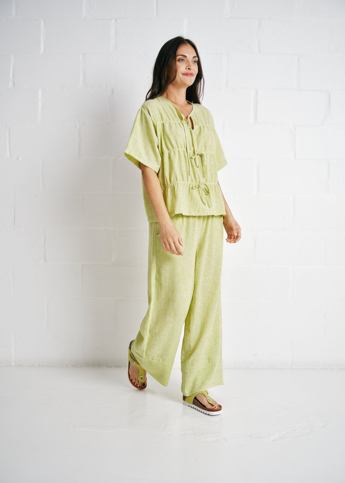 Tiered Tie-Front Linen Blend Top In Pistachio