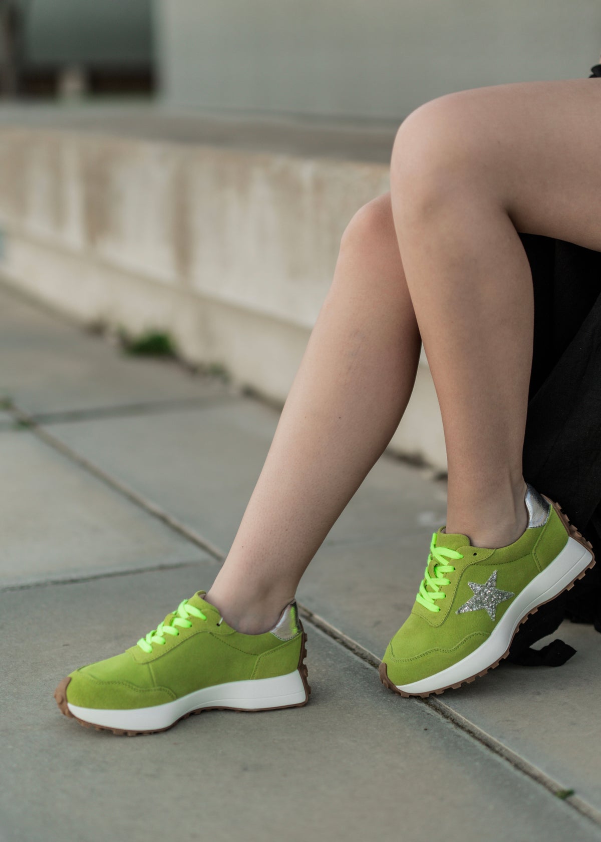 Julz Hunter Leather Sneaker In Lime