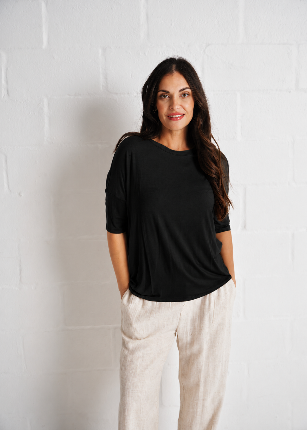 Chloe Classic Tee With Back Seam In Black