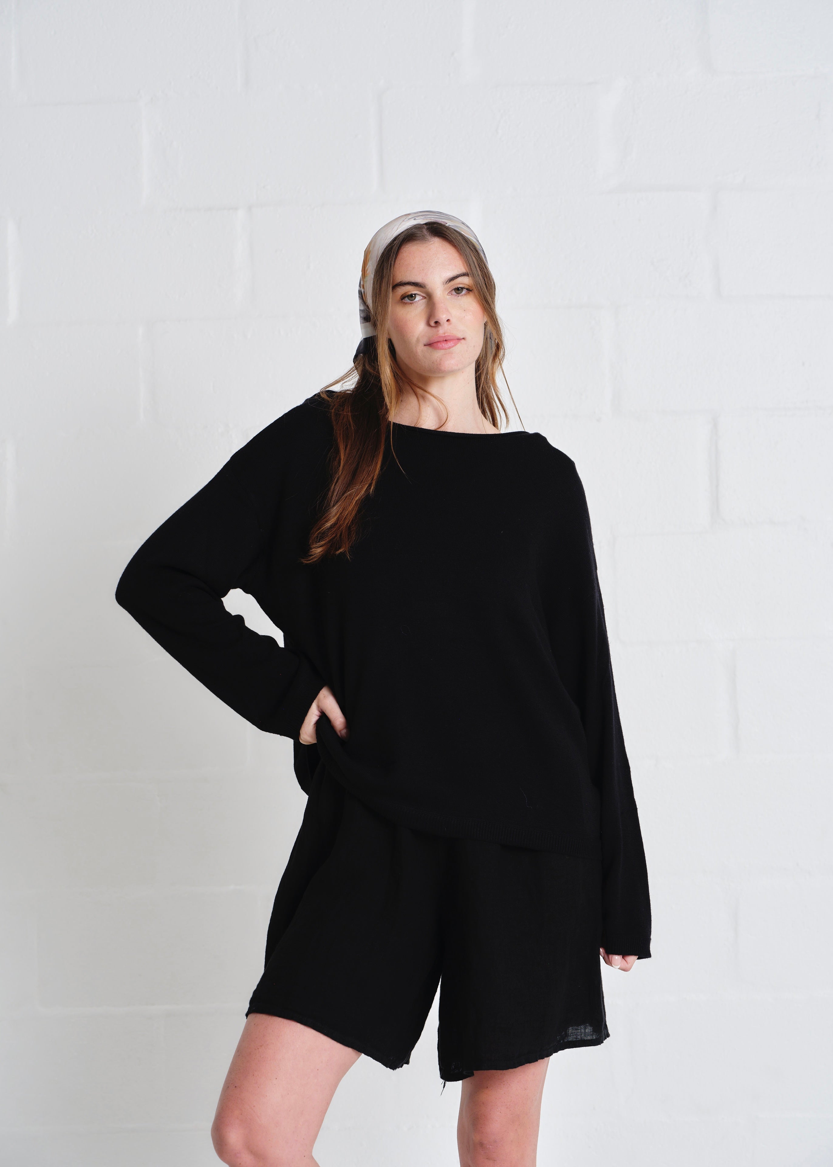 Modesto Fine Gauge Boxy Knit In Black