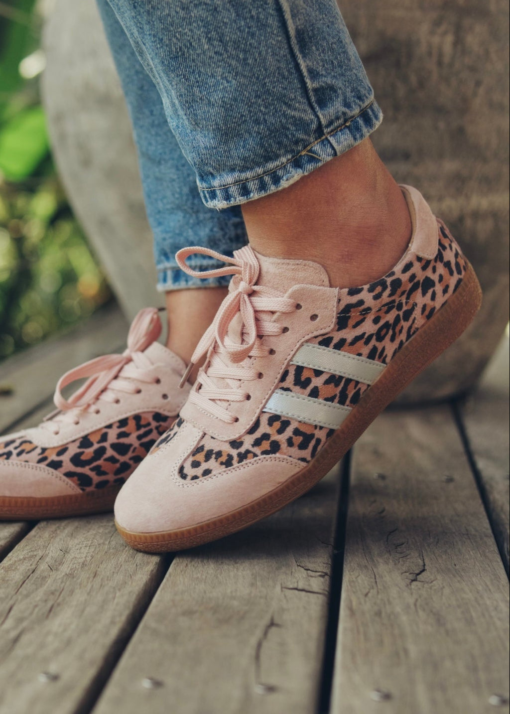 Shiloh Leather Sneaker In Pink Leopard