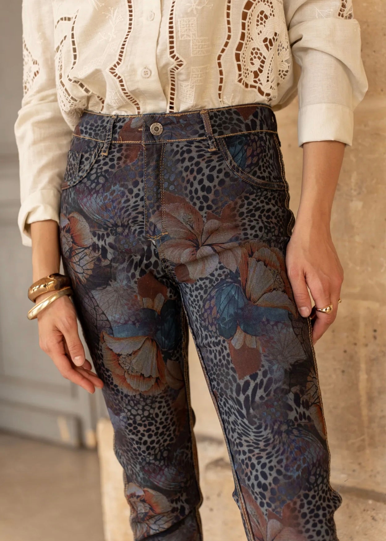 Reversible Jeans With Animal and Floral Print In Blue