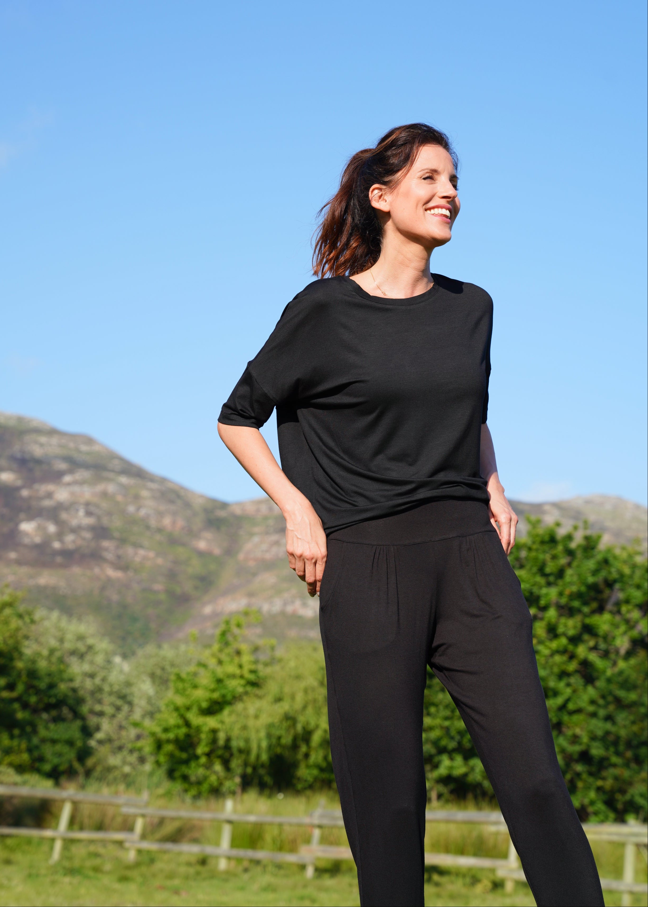 Classic Lounge Tee with Back Seam in Black