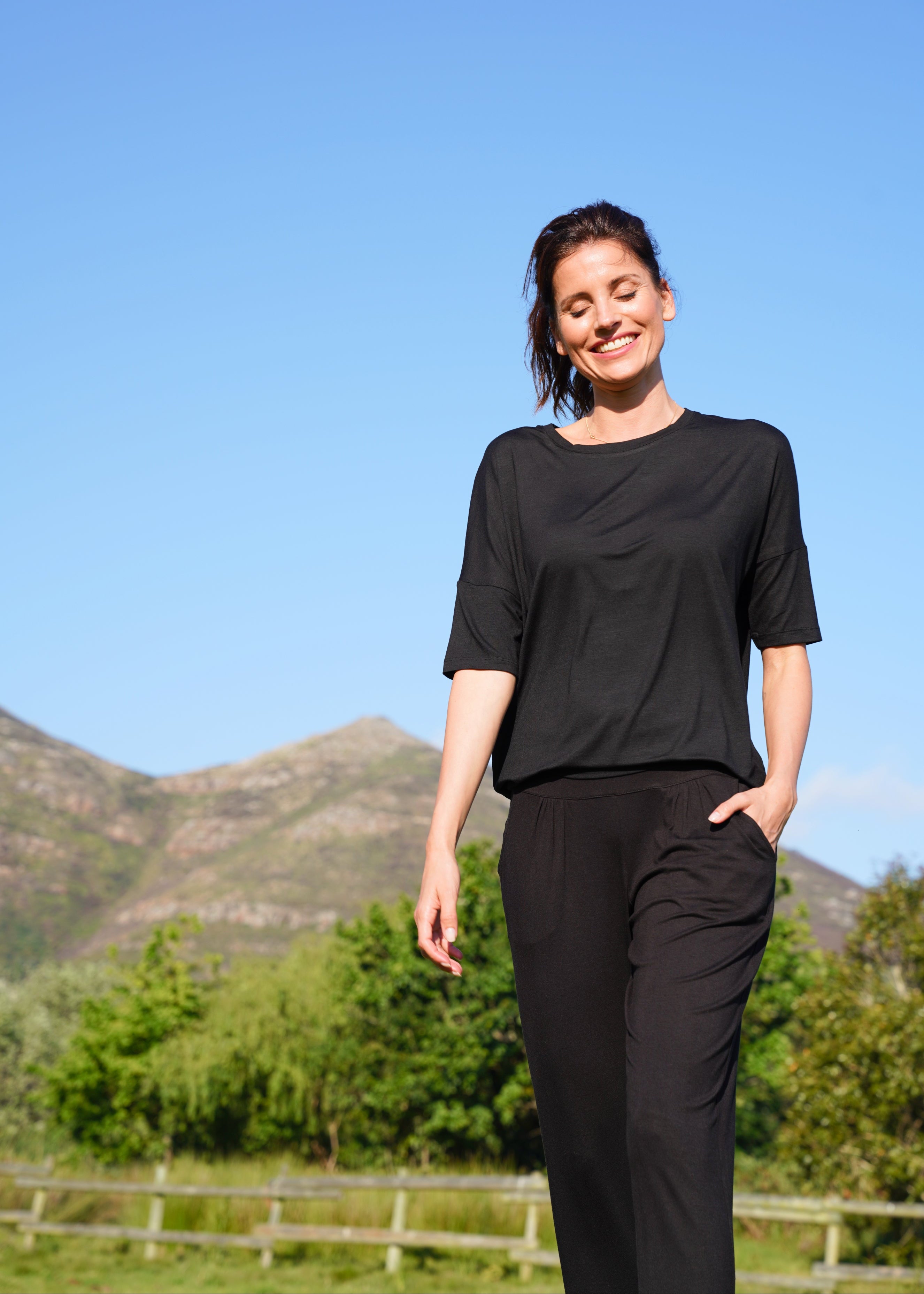 Classic Lounge Tee with Back Seam in Black