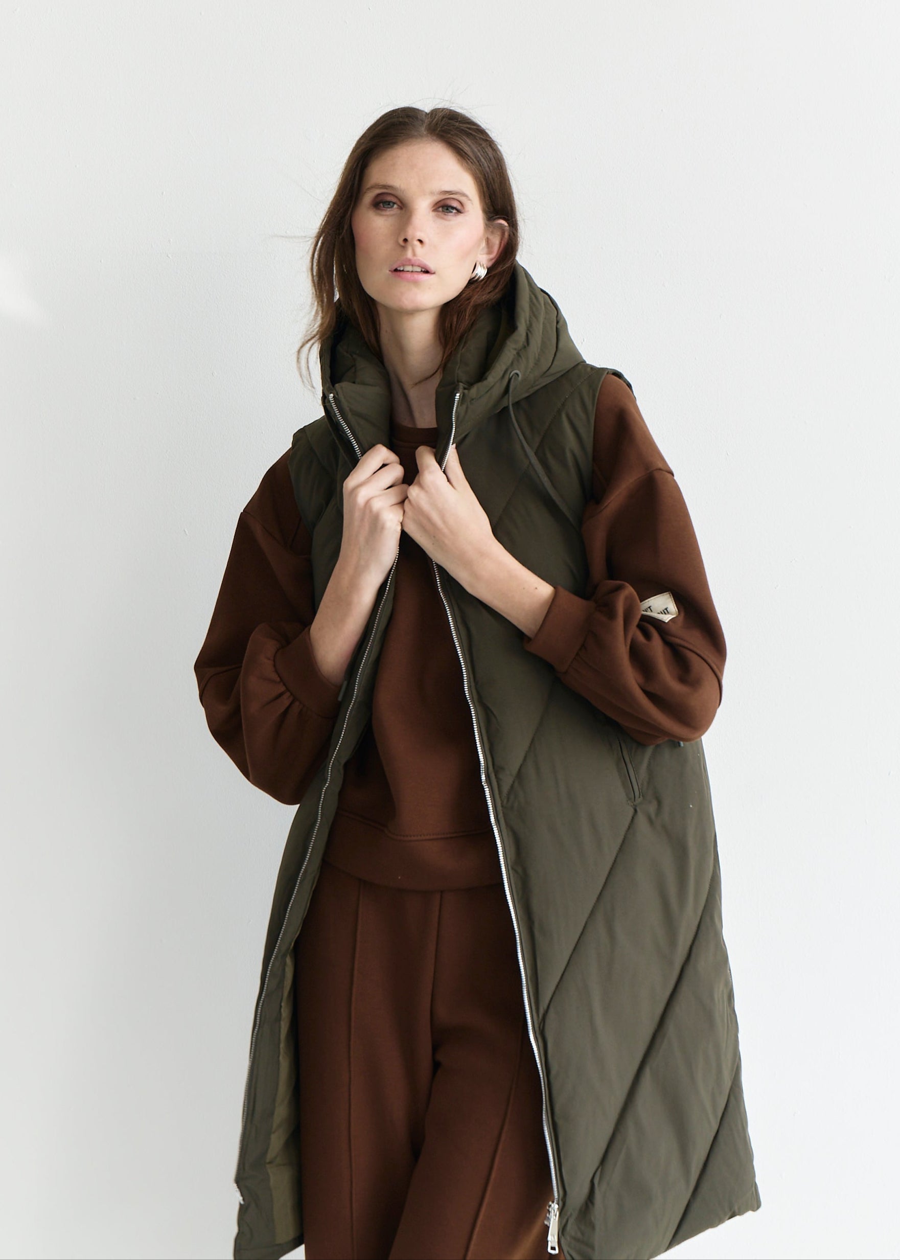 Scandi Sleeveless Down Feather Winter Puffer Jacket in Khaki