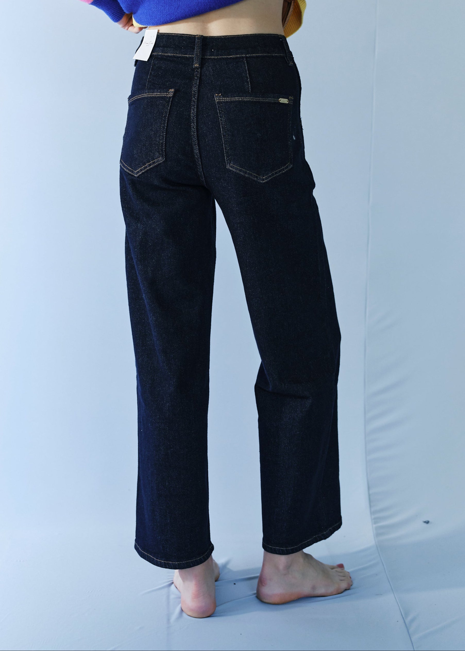Barrel Leg Jeans in Dark Blue