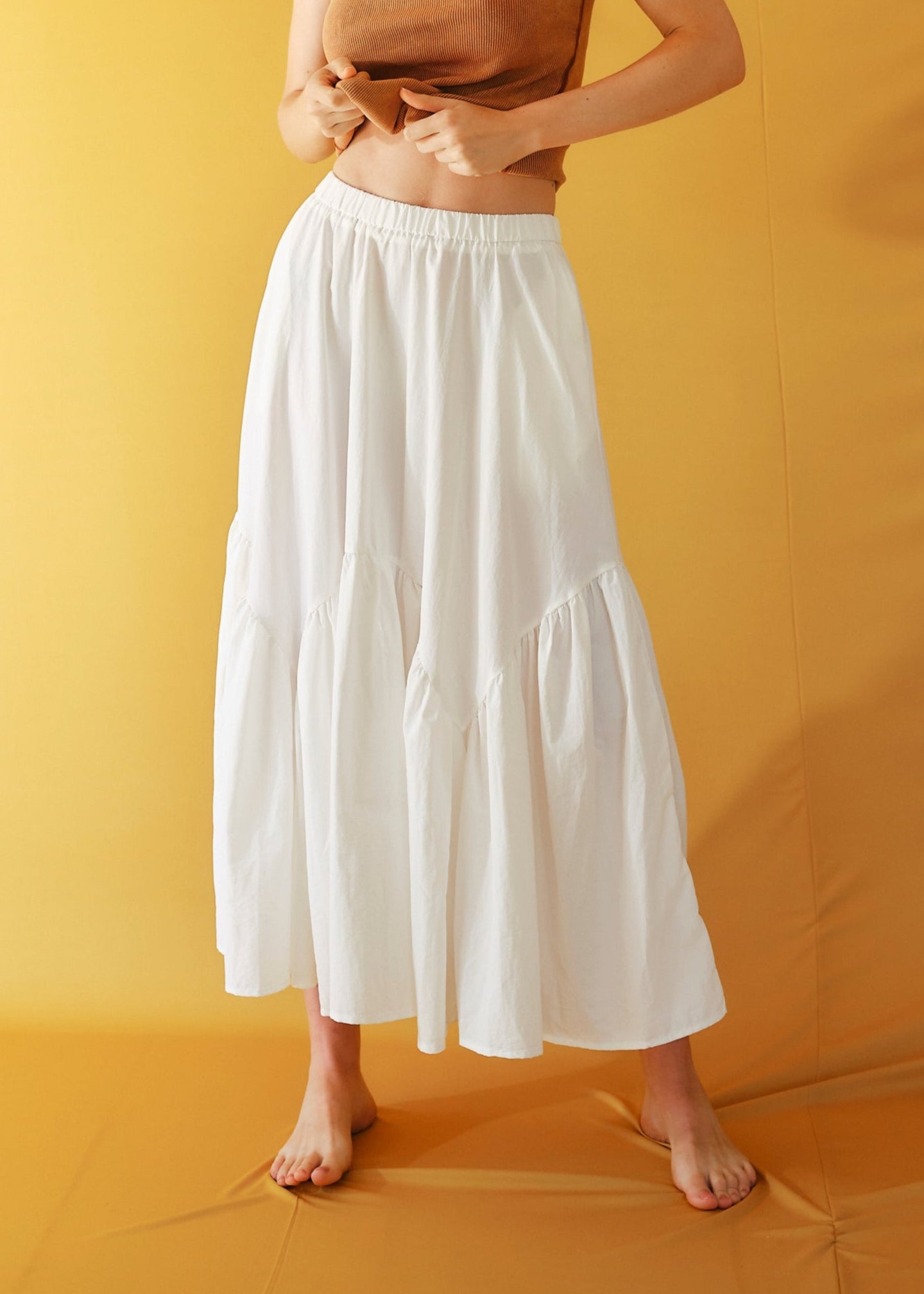 Balloon Tiered Skirt In White