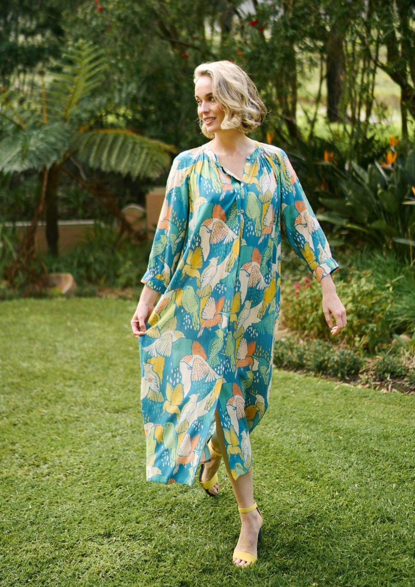 Andrea Dress With Bird Print In Seagreen - Tribute StoreICONIC