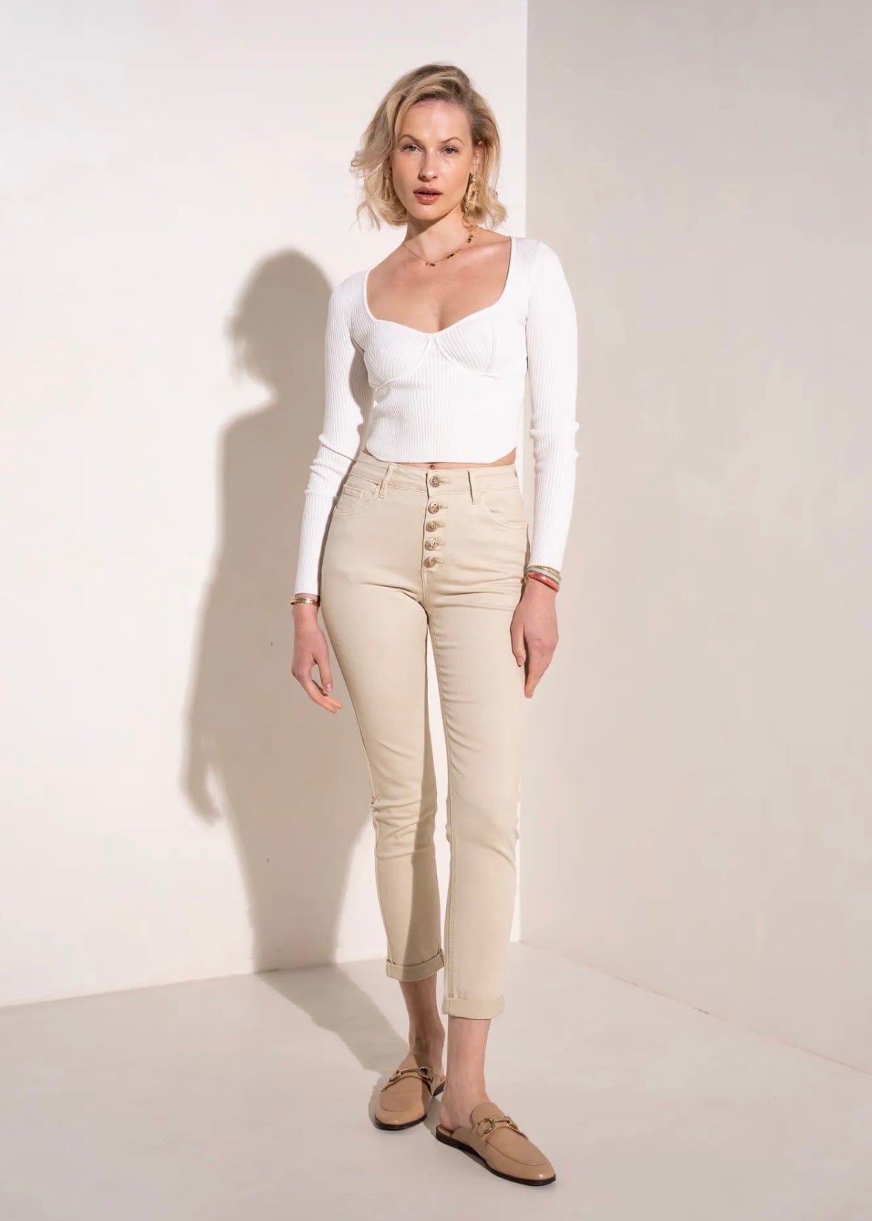 Mid-Rise Beige Jeans with Gold front Buttons - Tribute StoreTRIBUTE