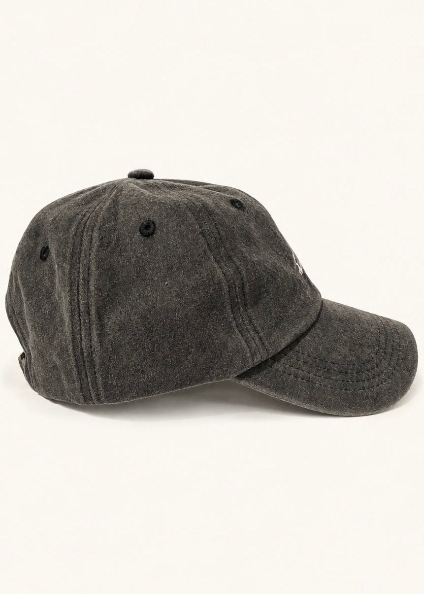 Tender Heart Cap In Black