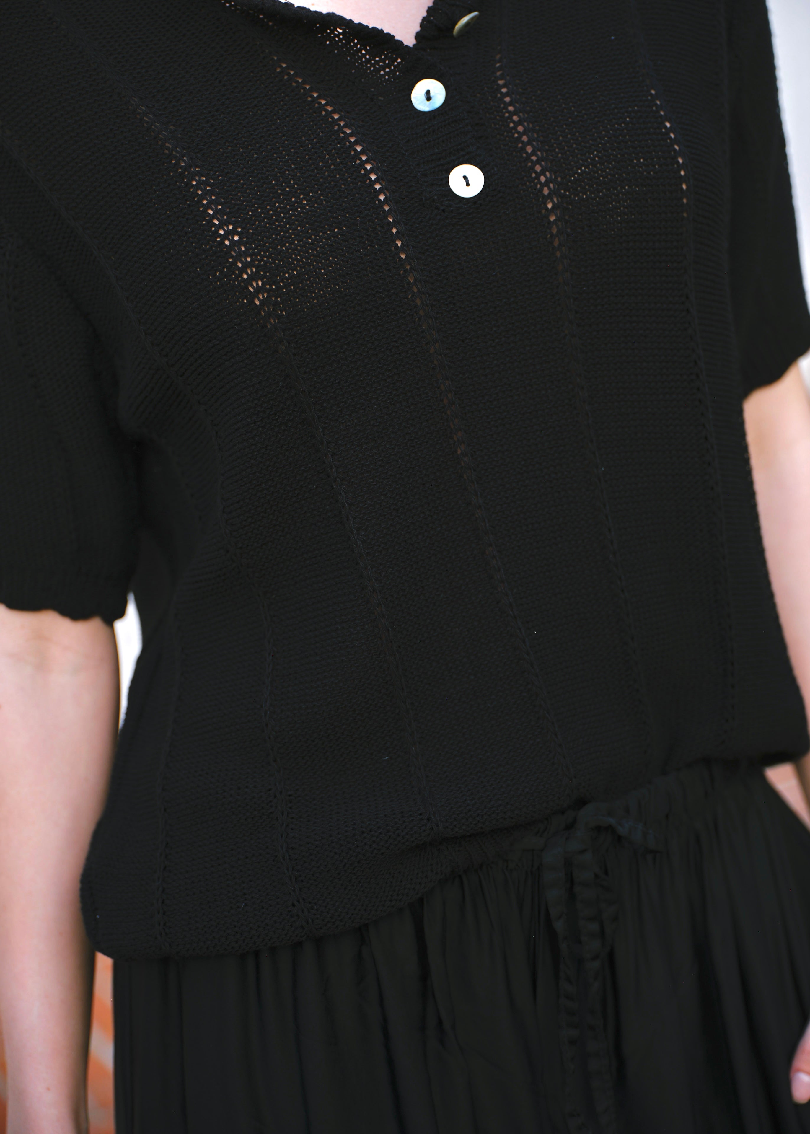 Mila Italian Loose Weave Knit Cotton Tee In Black
