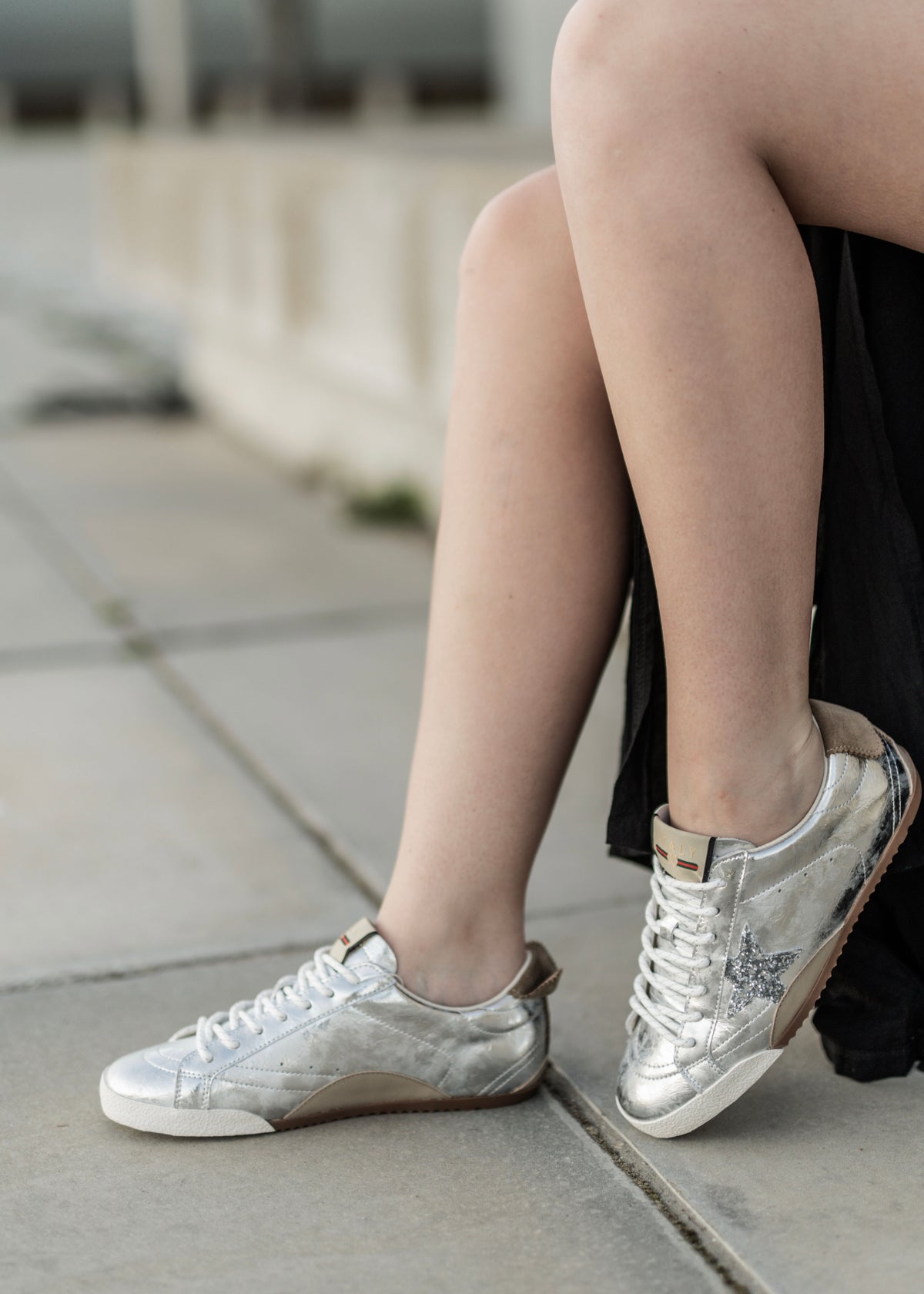 Julz Vespa Leather Sneaker In Metallic Silver