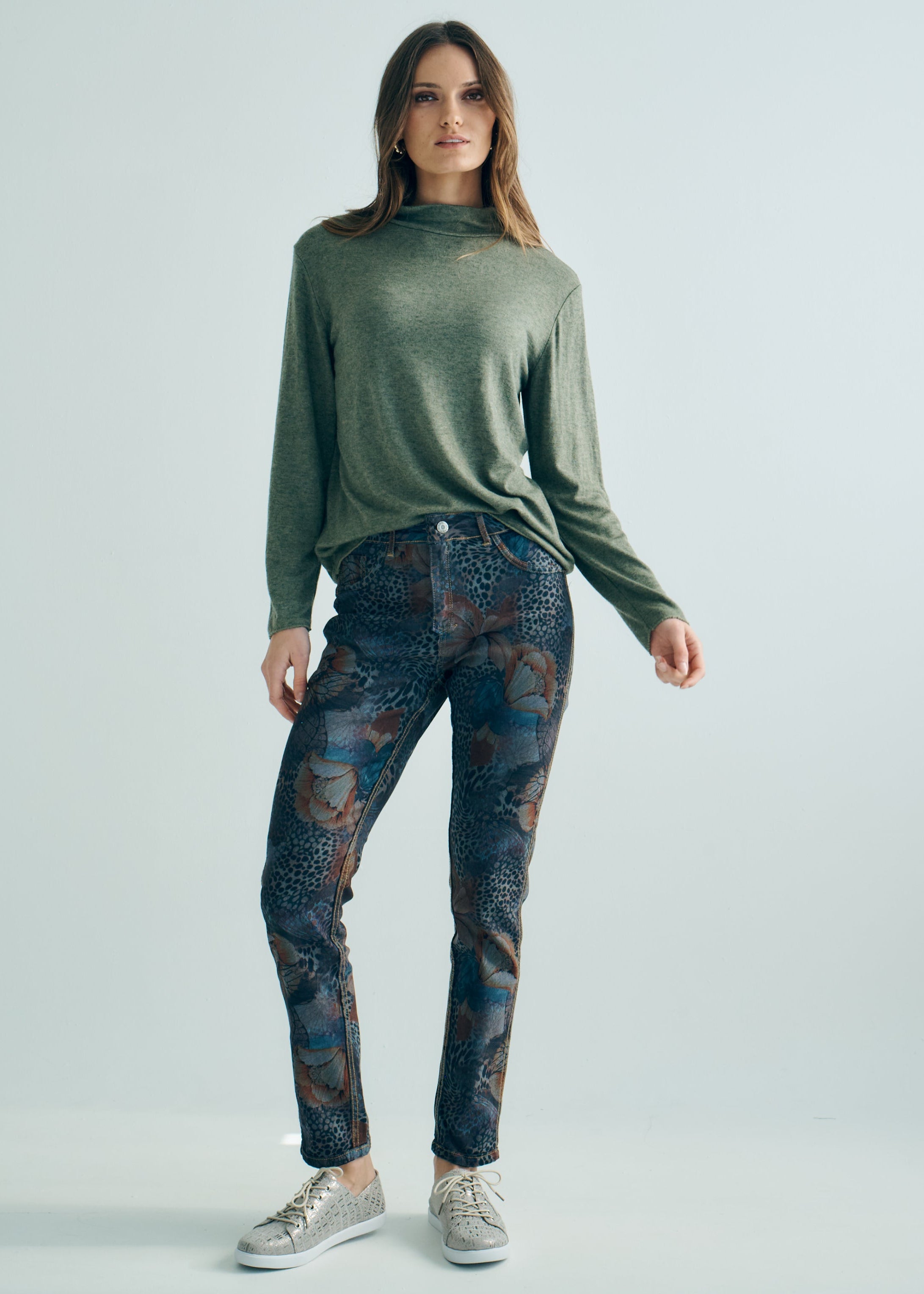 Reversible Jeans With Animal and Floral Print In Blue
