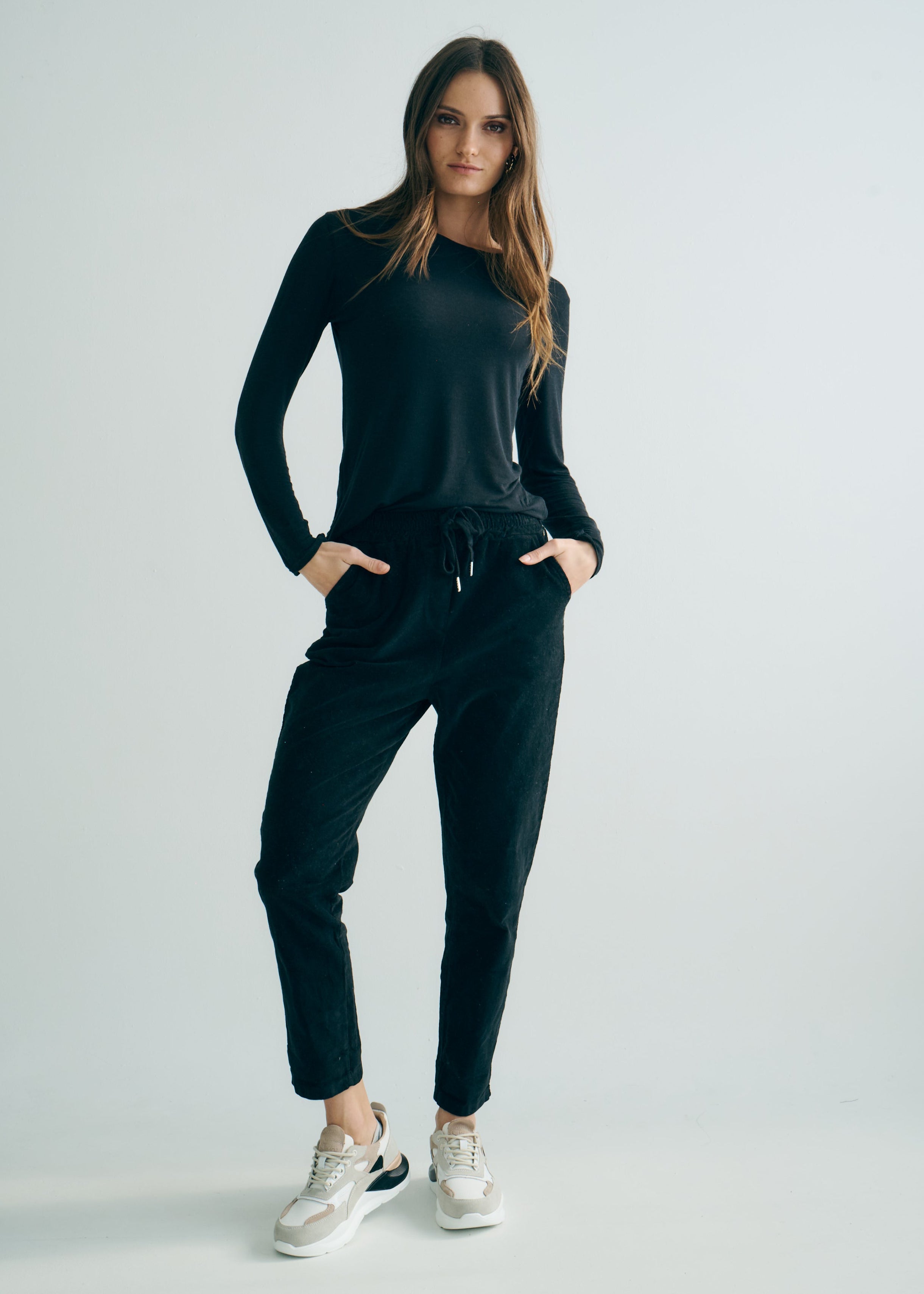 Italian Velour Joggers in Black