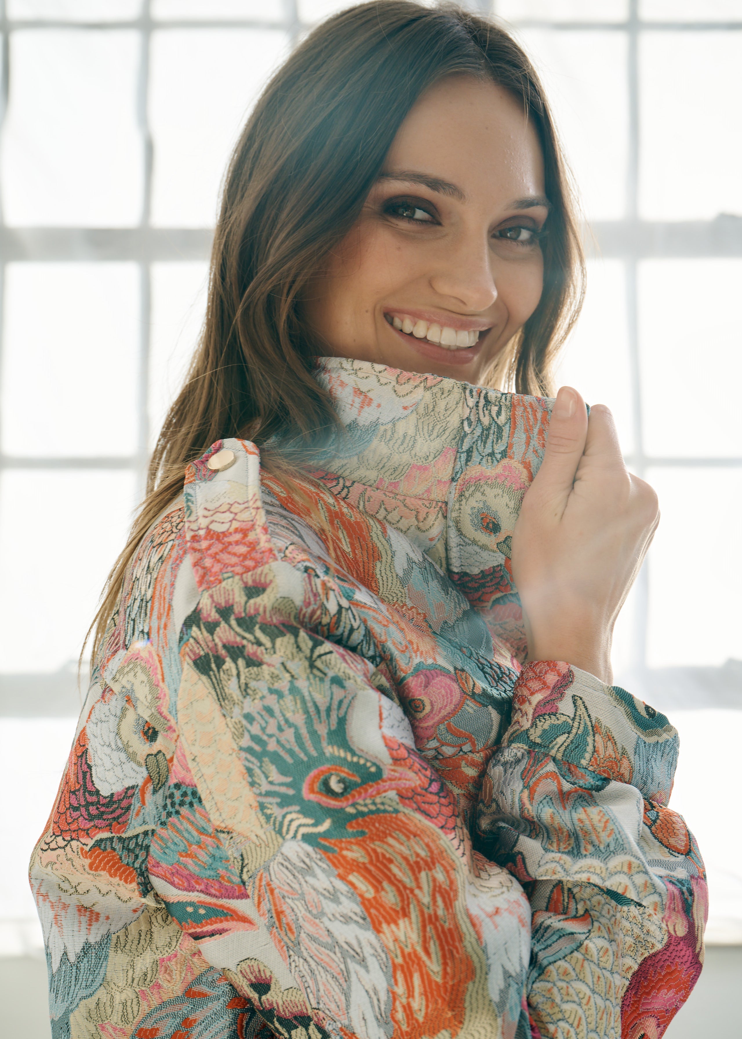 Paraíso Bird Motif Shiny Jacket in Red and Pink