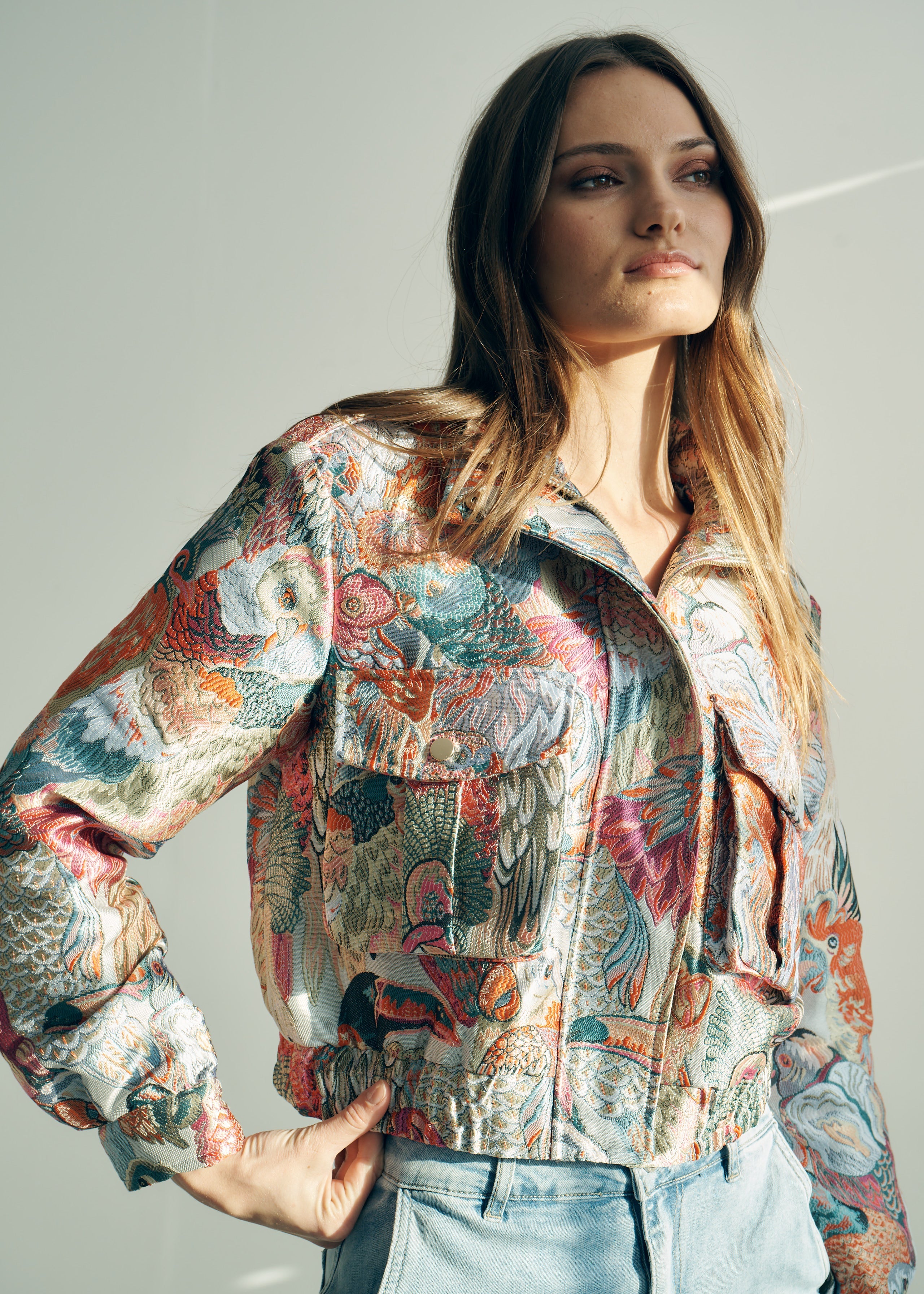 Paraíso Bird Motif Shiny Jacket in Red and Pink