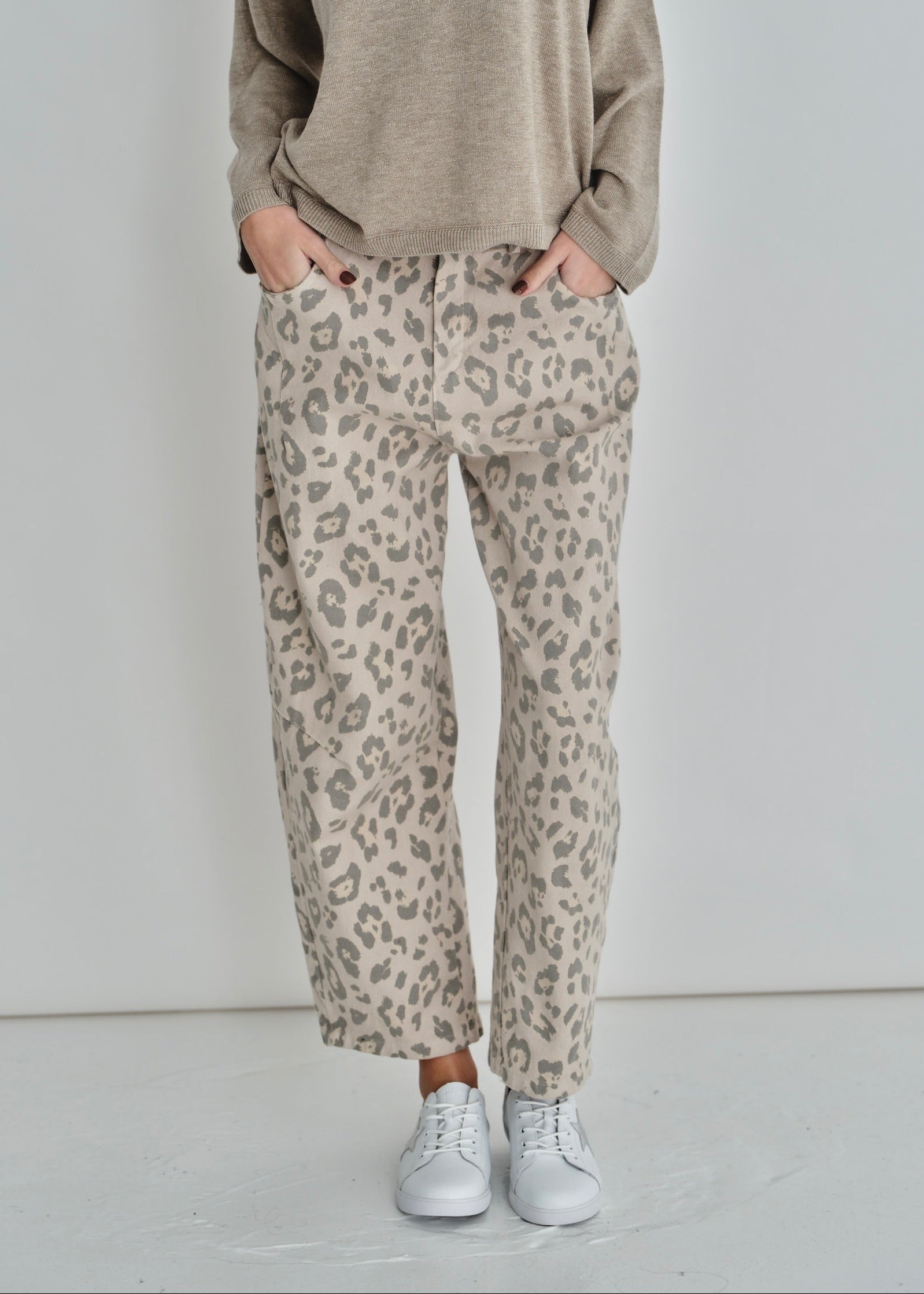 Italian Cotton Barrel Trousers With Leopard Print In Beige