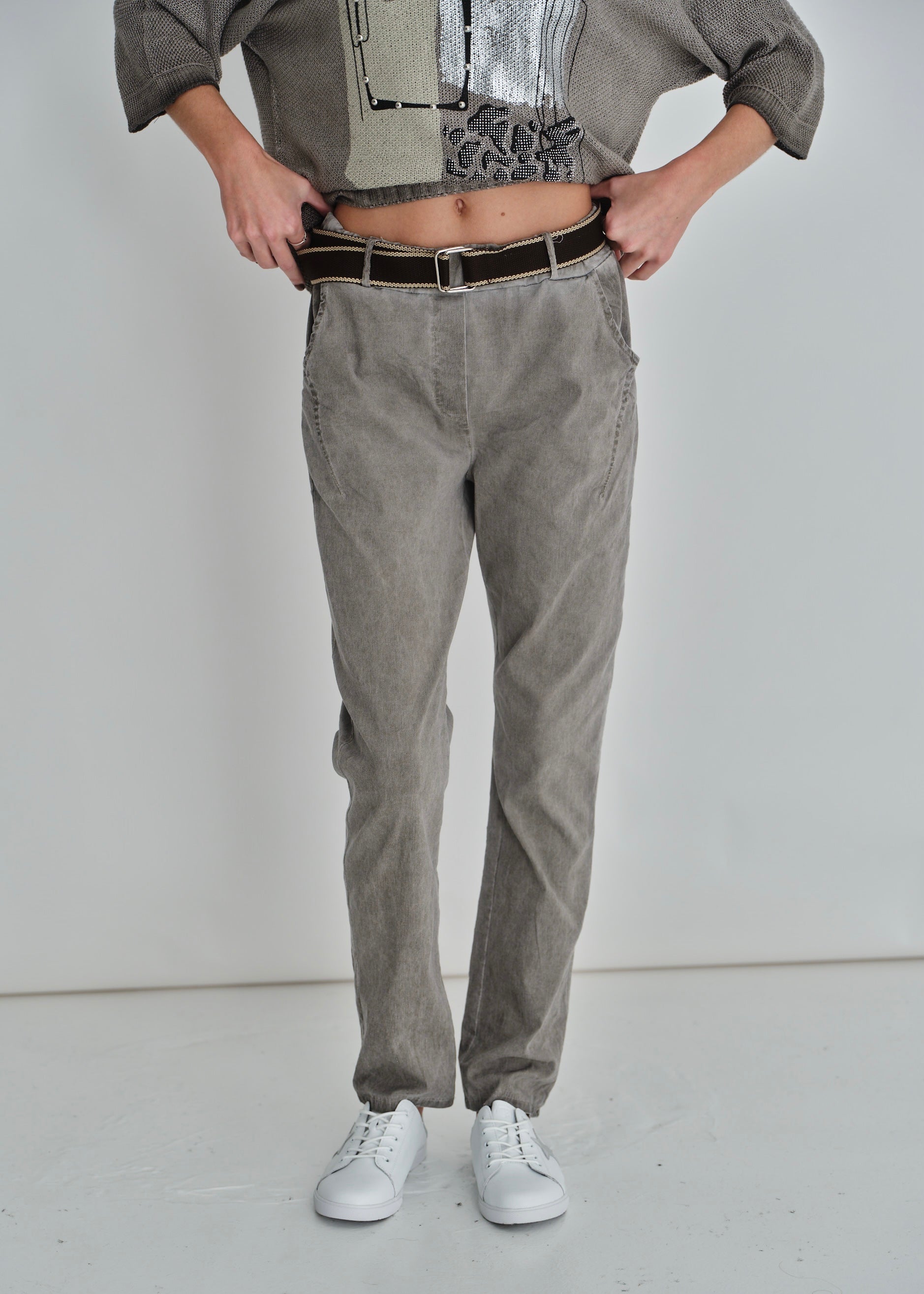 Joggers With Belt In Light Grey