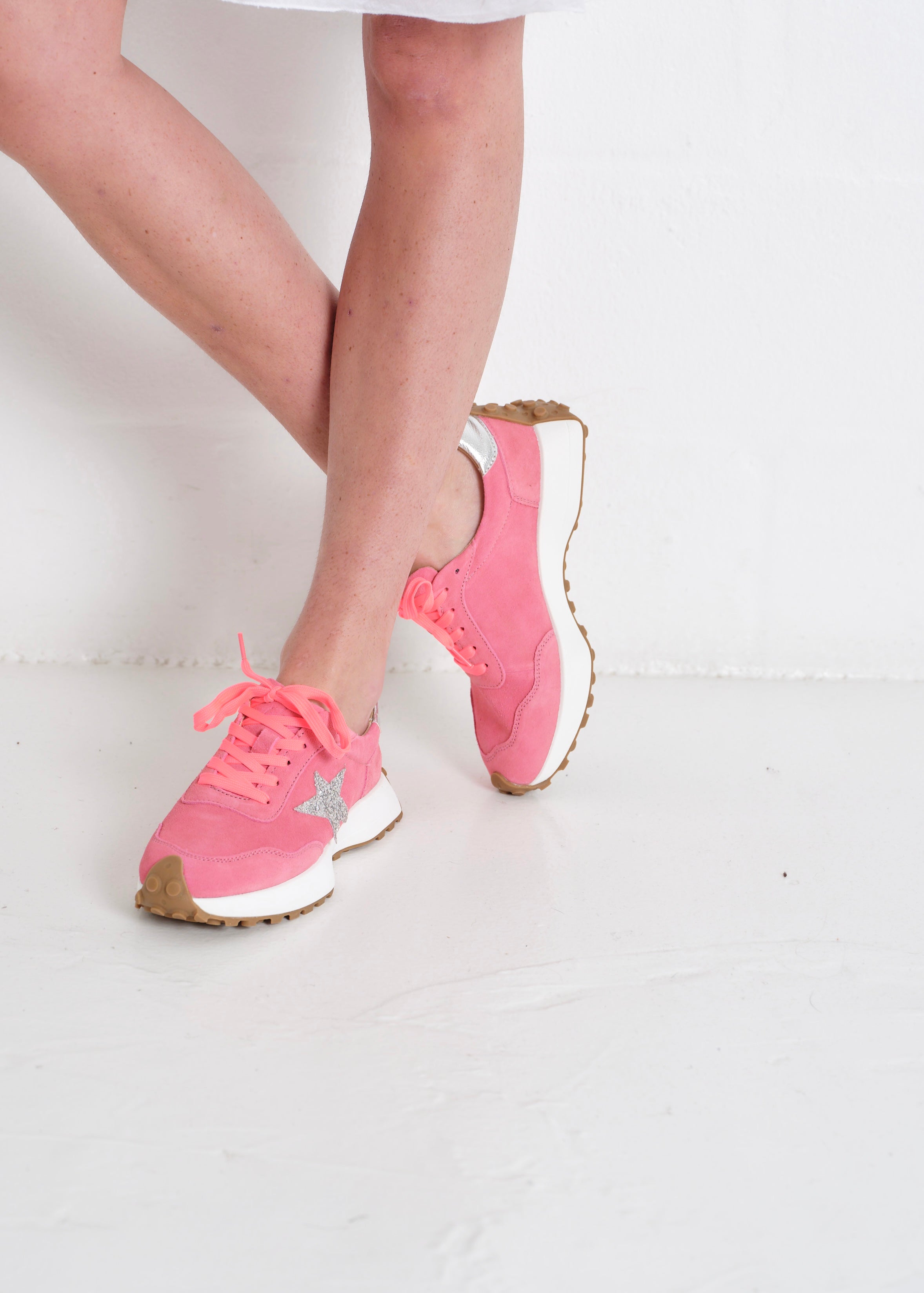 Julz Hunter Leather Sneaker In Pink