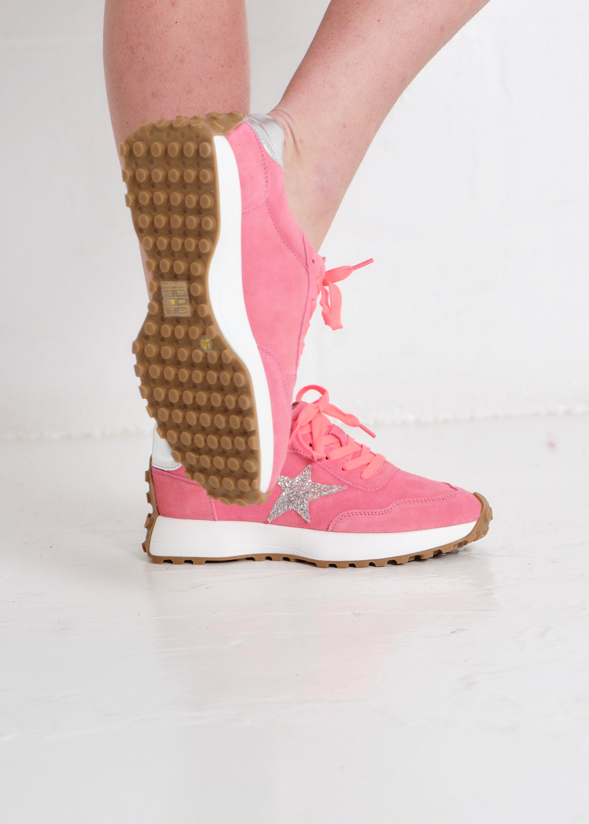 Julz Hunter Leather Sneaker In Pink