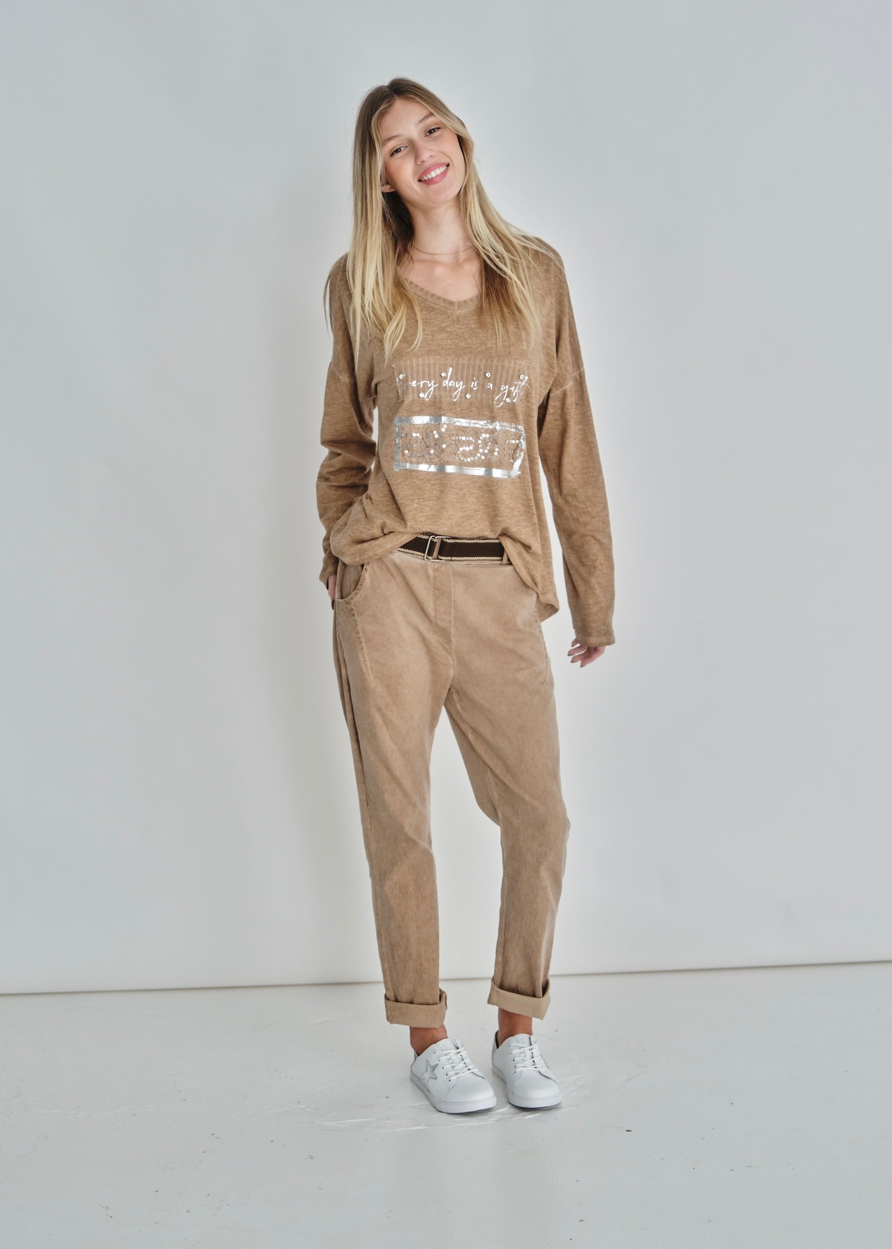 Everyday A Gift V-neck In Cappuccino