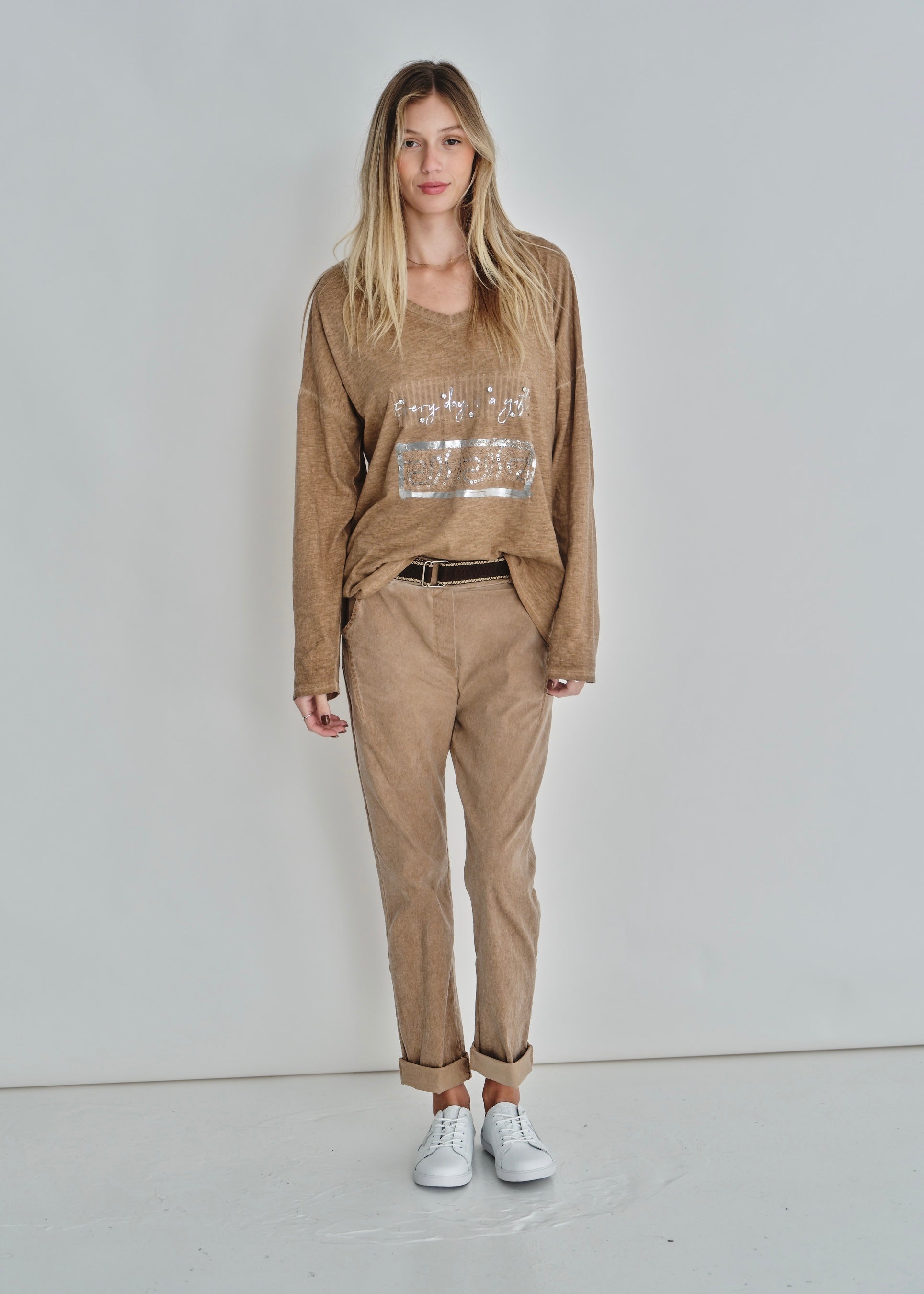 Everyday A Gift V-neck In Cappuccino