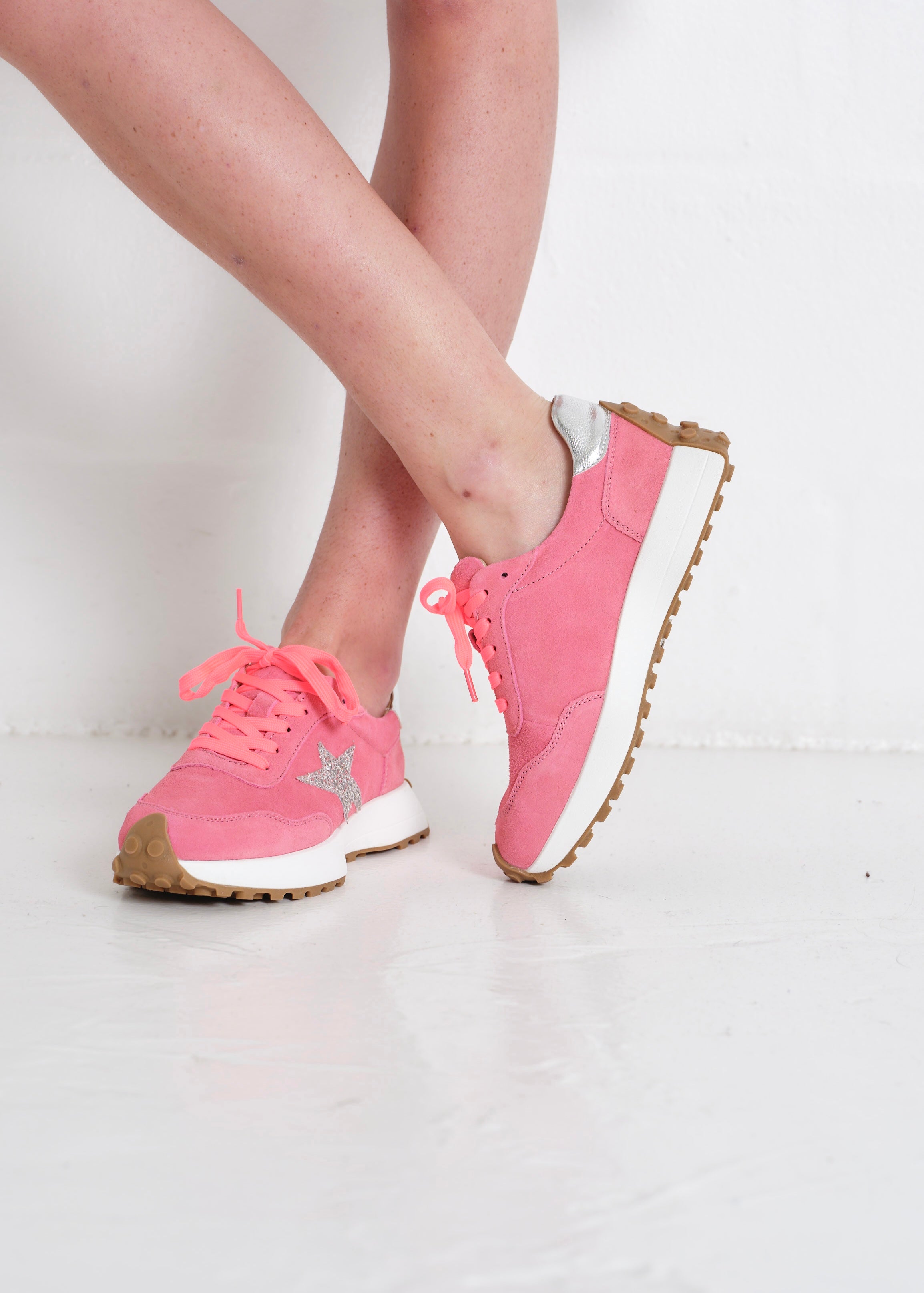 Julz Hunter Leather Sneaker In Pink