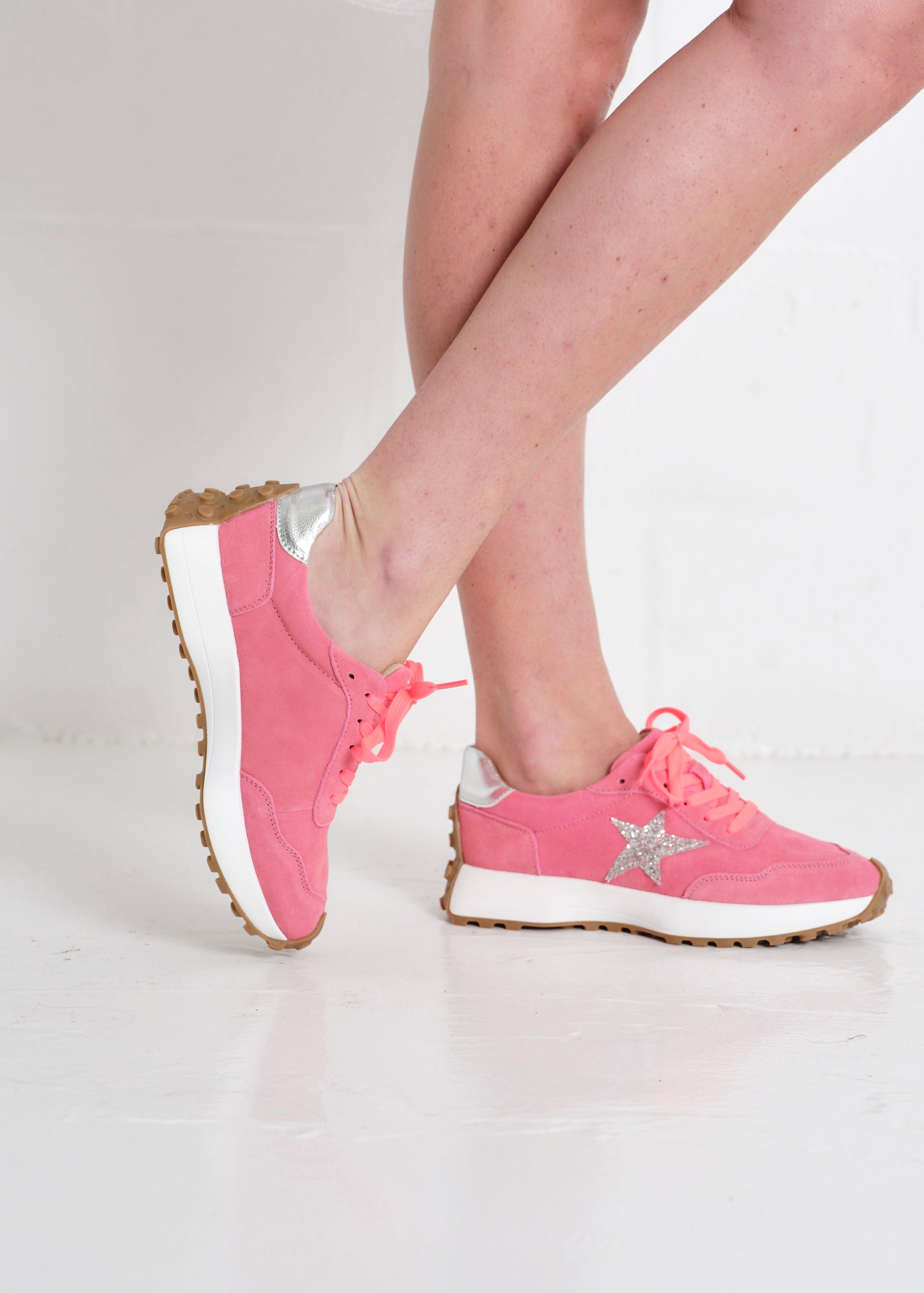 Julz Hunter Leather Sneaker In Pink