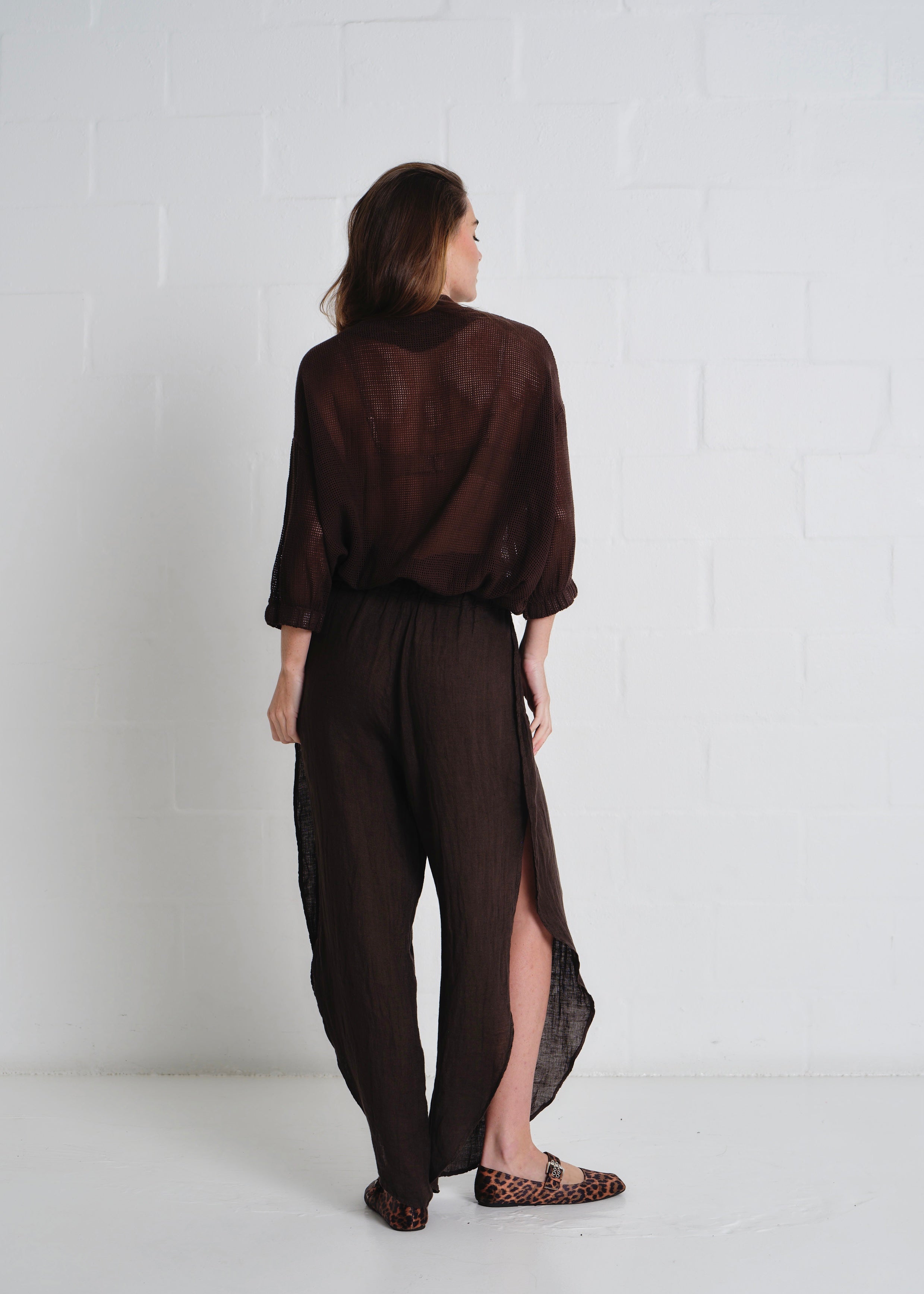 Liguria Side Slit Linen Pants In Chocolate