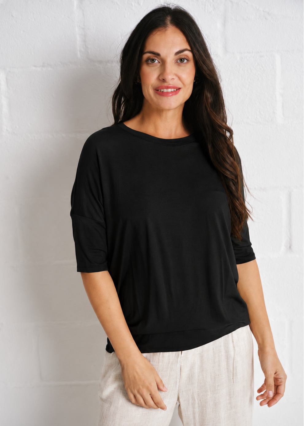 Chloe Classic Tee With Back Seam In Black