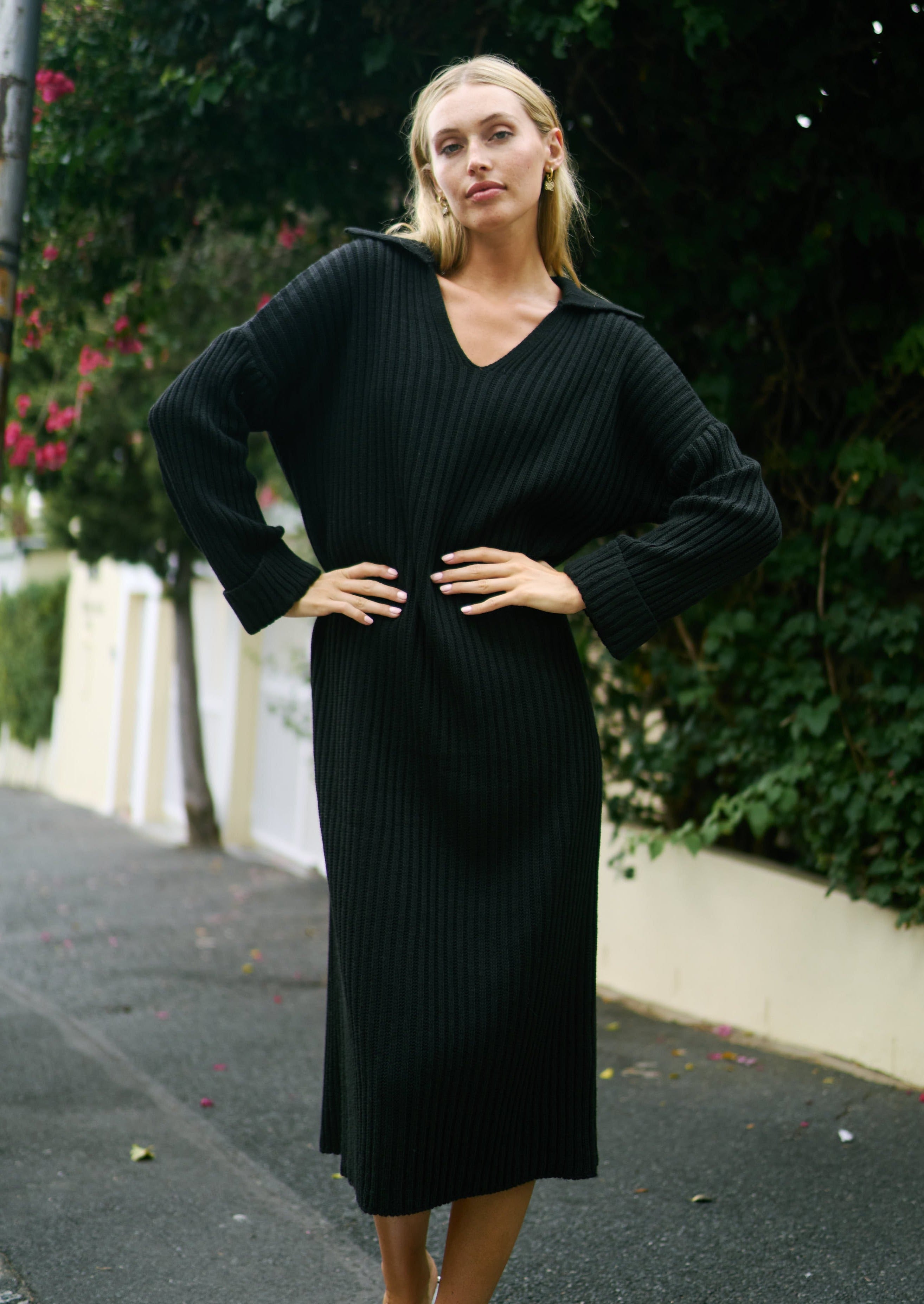Italian V Neck Ribbed Knit Dress with Collar In Black