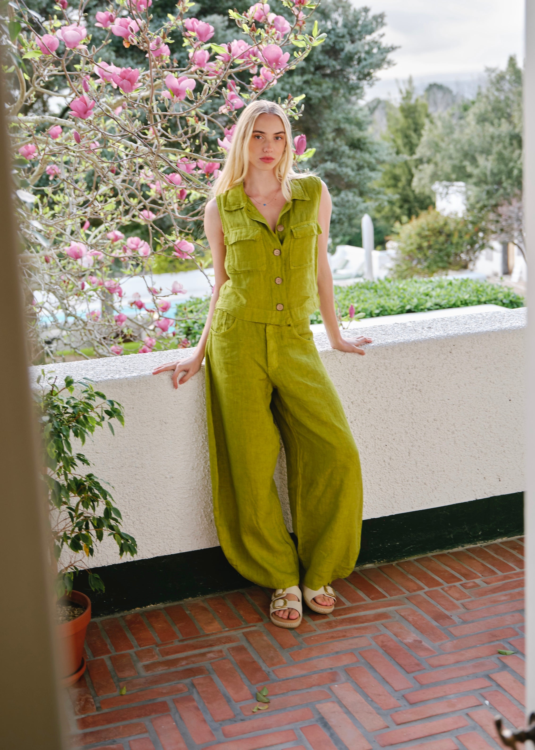 Positano Linen Sleeveless Waistcoat In Chartreuse