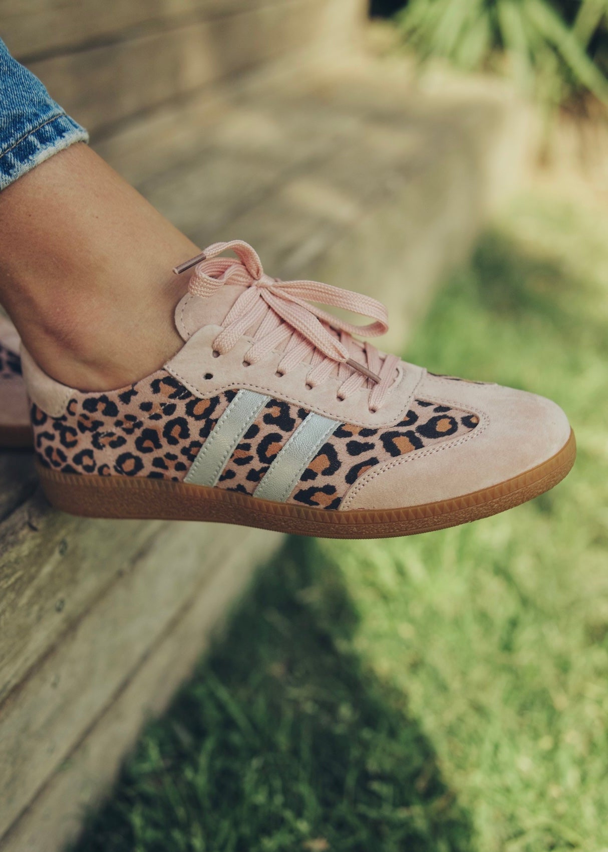 Shiloh Leather Sneaker In Pink Leopard