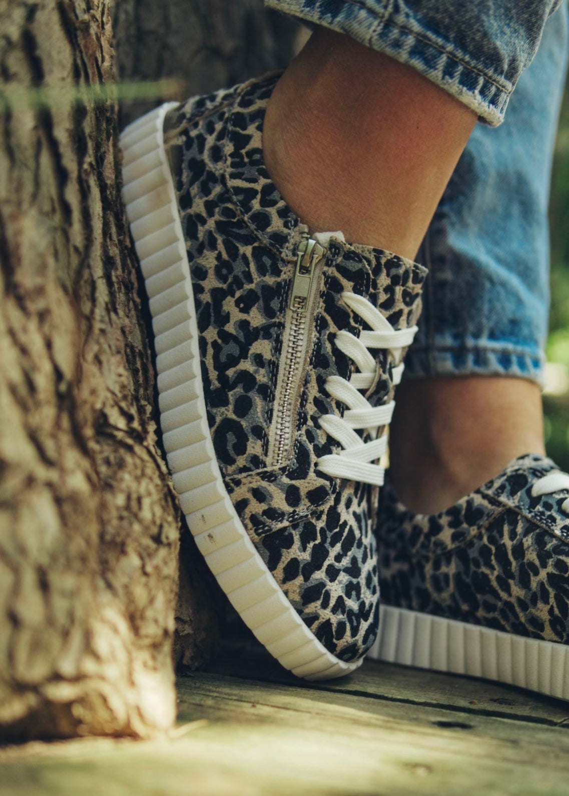 Callie Leather Sneaker With Leopard Print In Grey