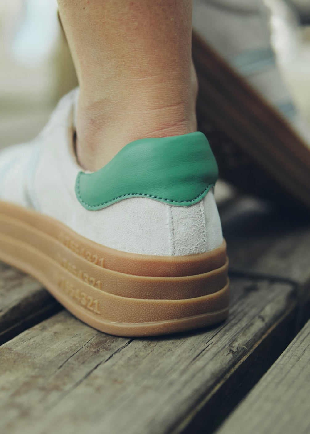 Bree Leather Sneaker In Light Taupe