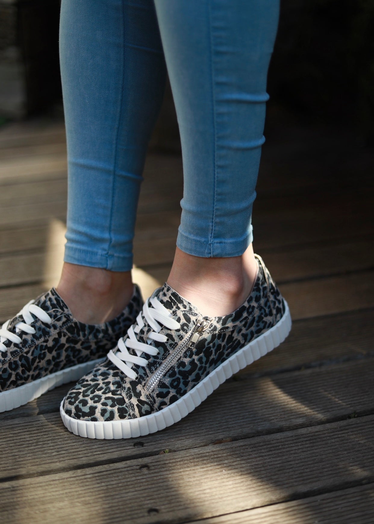 Callie Leather Sneaker With Leopard Print In Grey