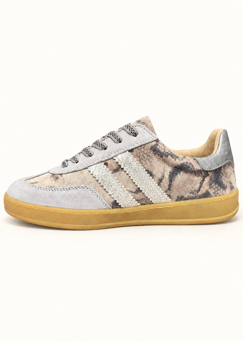Julz Shiloh Leather Sneaker In Muted Animal