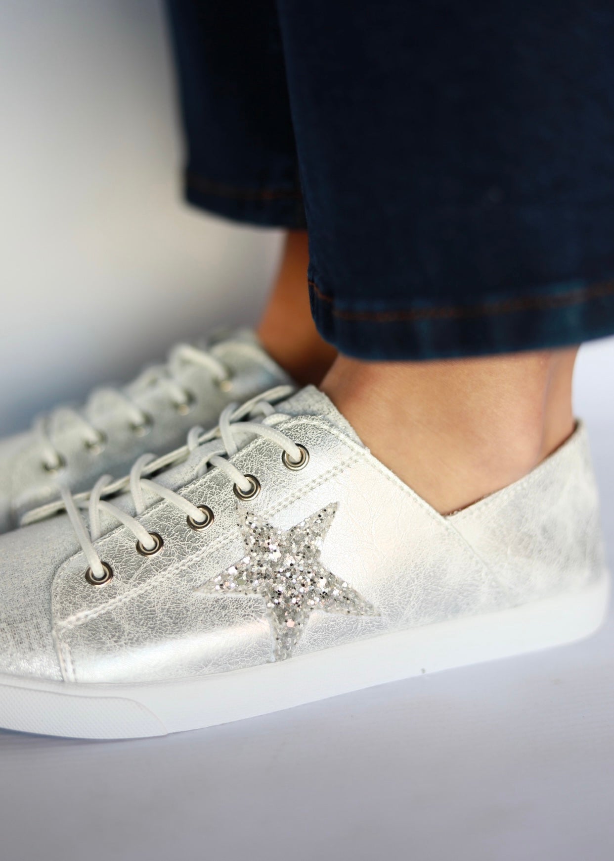 Vicki Leather Sneaker In Frosted Silver With Glitter Star