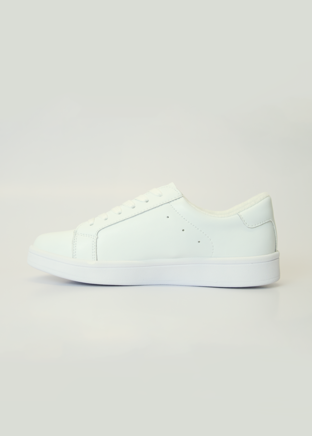 Peyton Leather Star Sneaker in White