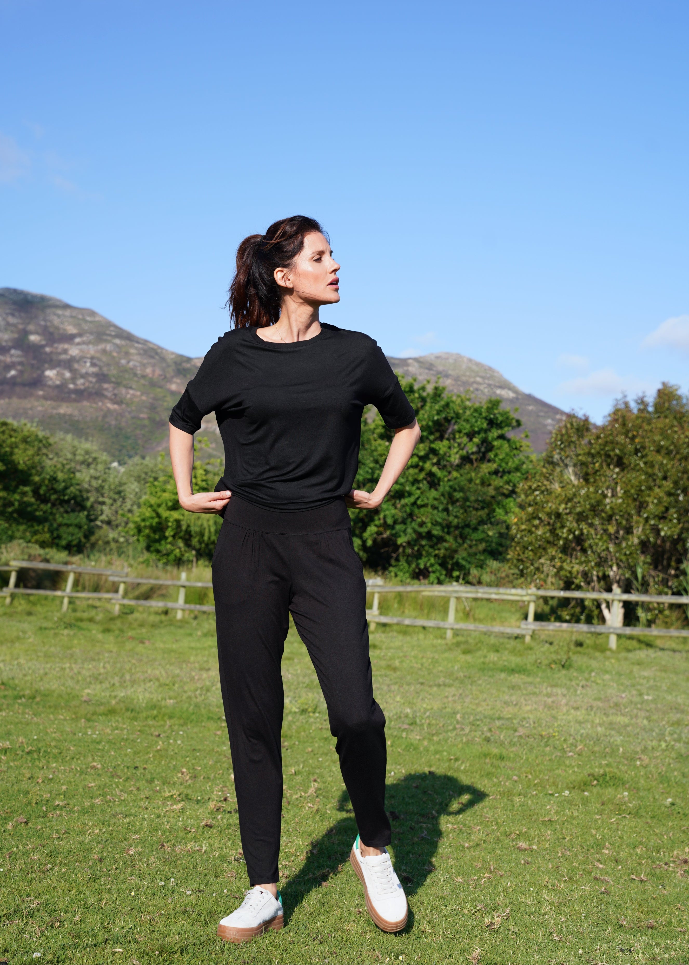 Classic Lounge Tee with Back Seam in Black