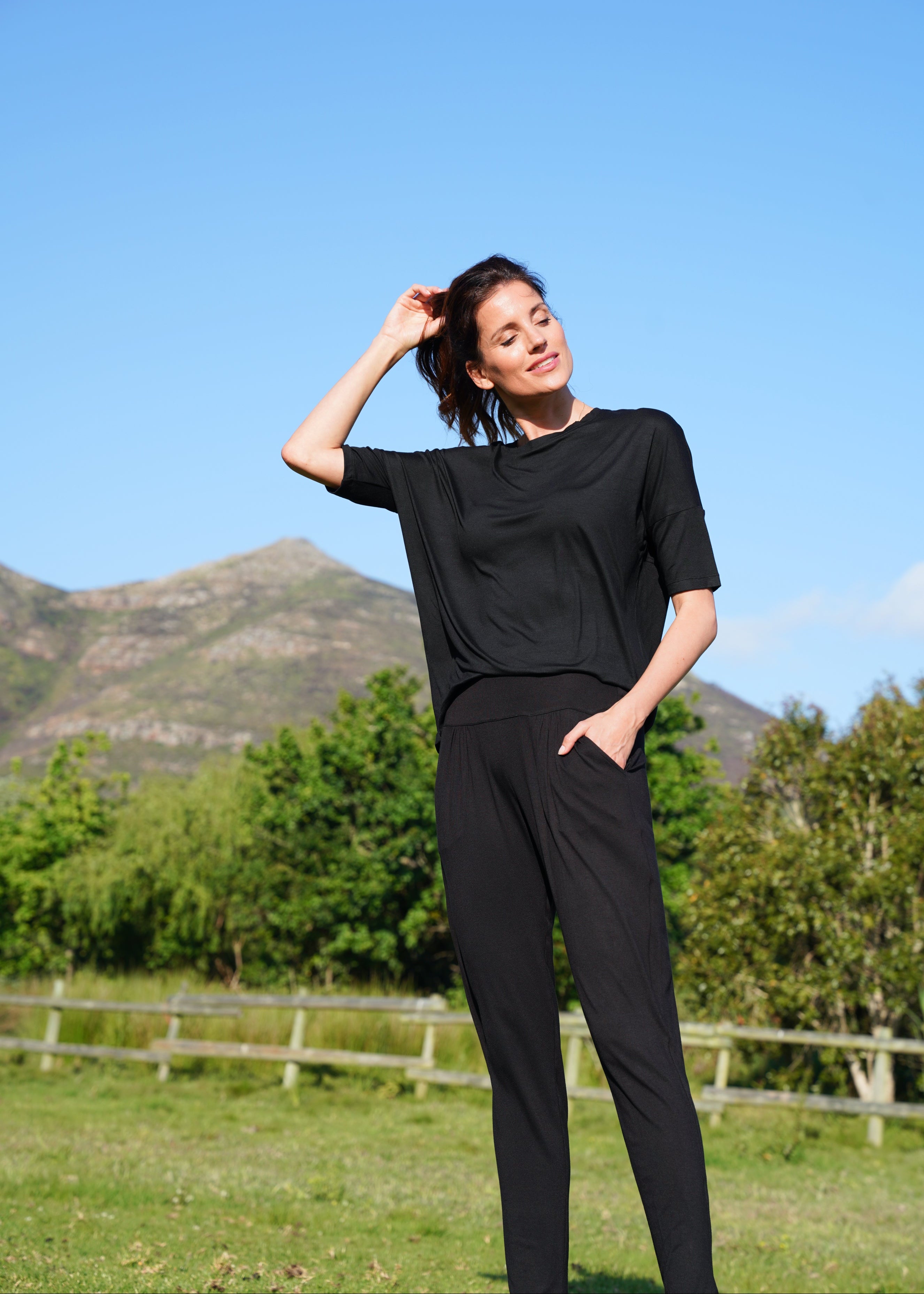 Classic Front Pleat Lounge Pants in Black