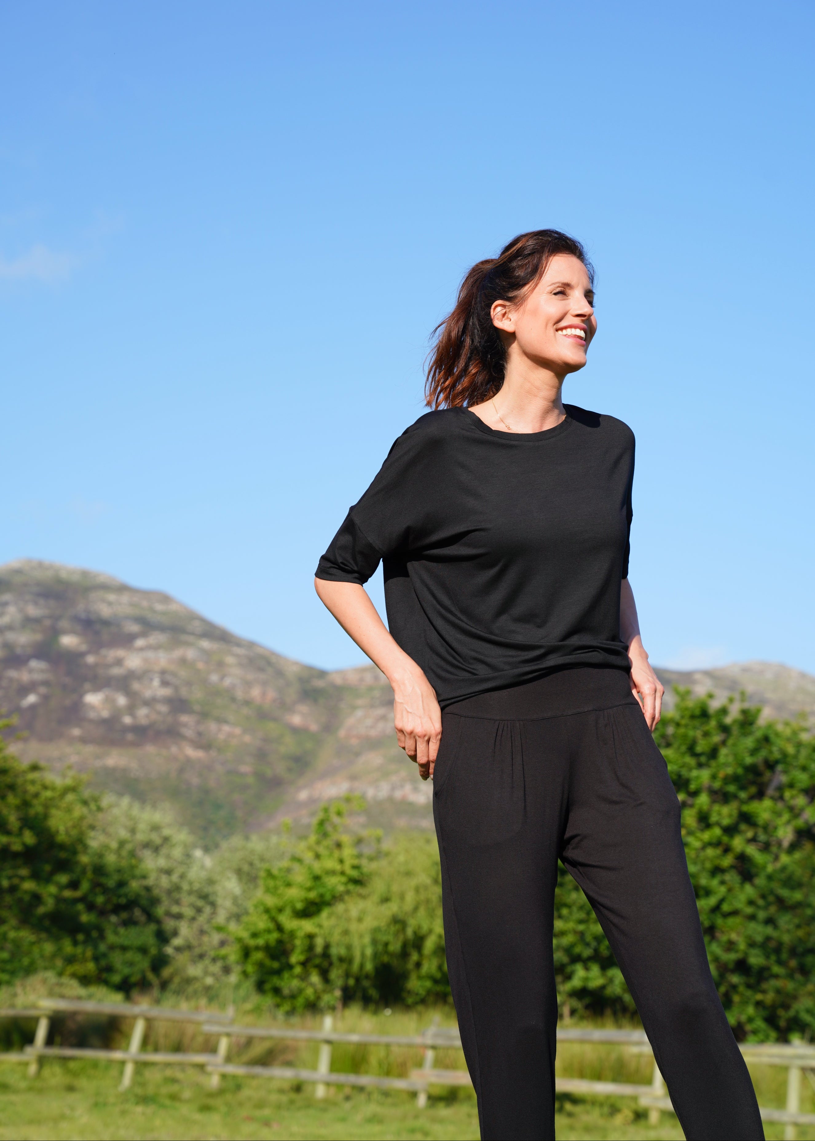 Classic Front Pleat Lounge Pants in Black
