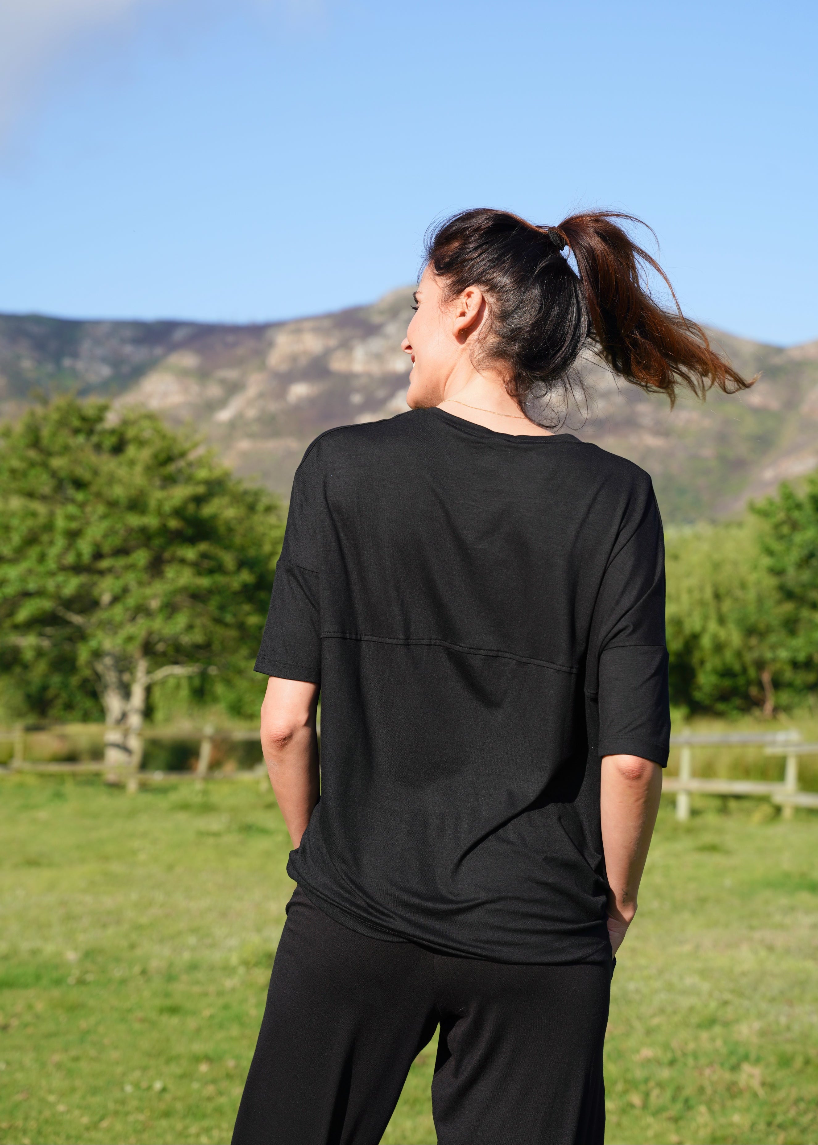 Classic Lounge Tee with Back Seam in Black