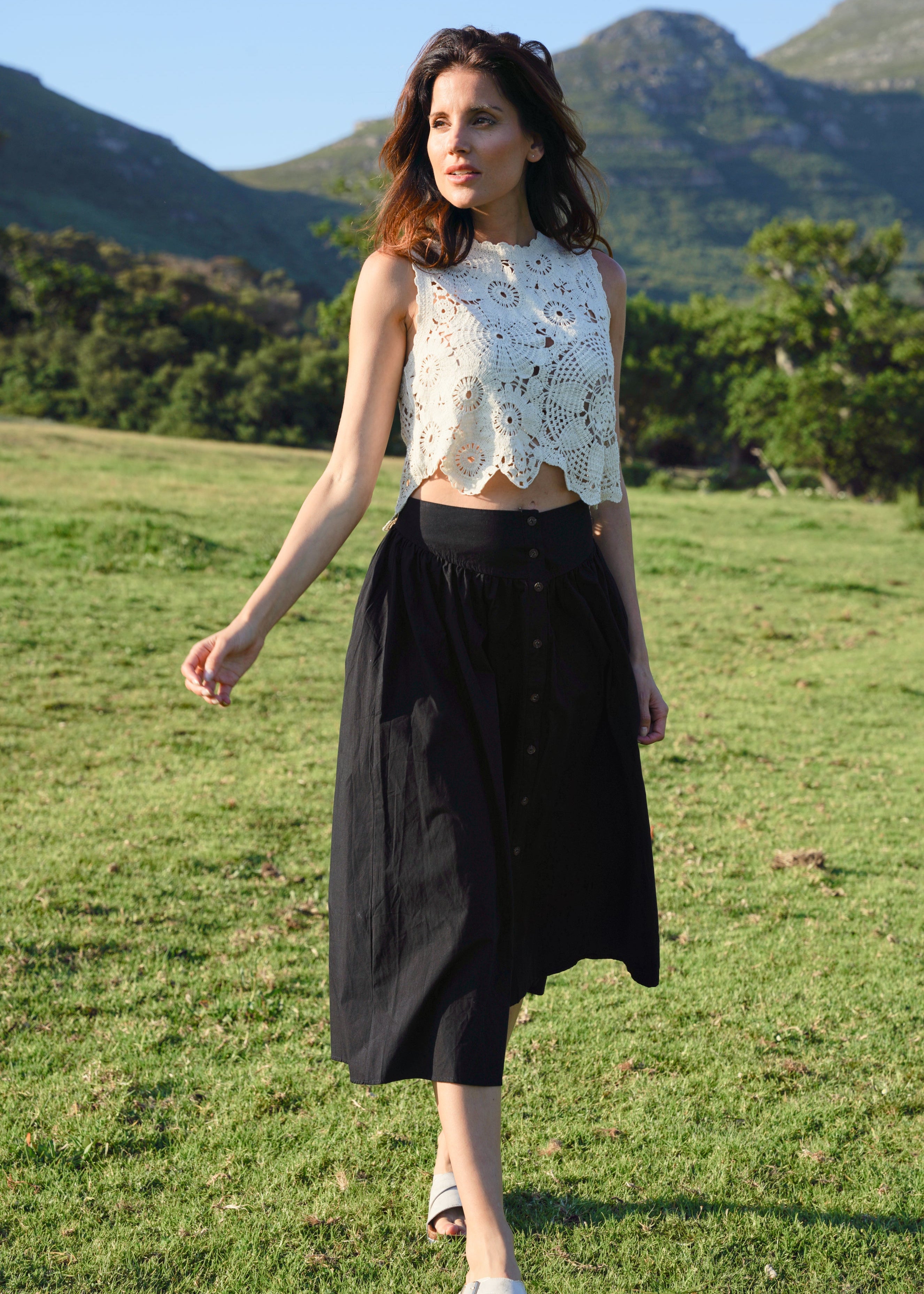 3/4 Skirt with front Buttons in Black